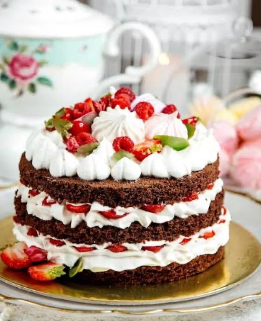 Chocolate Strawberry Layer Cake in Pattinellowalbilgatehshilphillaur - Rich and Decadent Dessert -  - Buy Online at KHINDA KHETI STORE