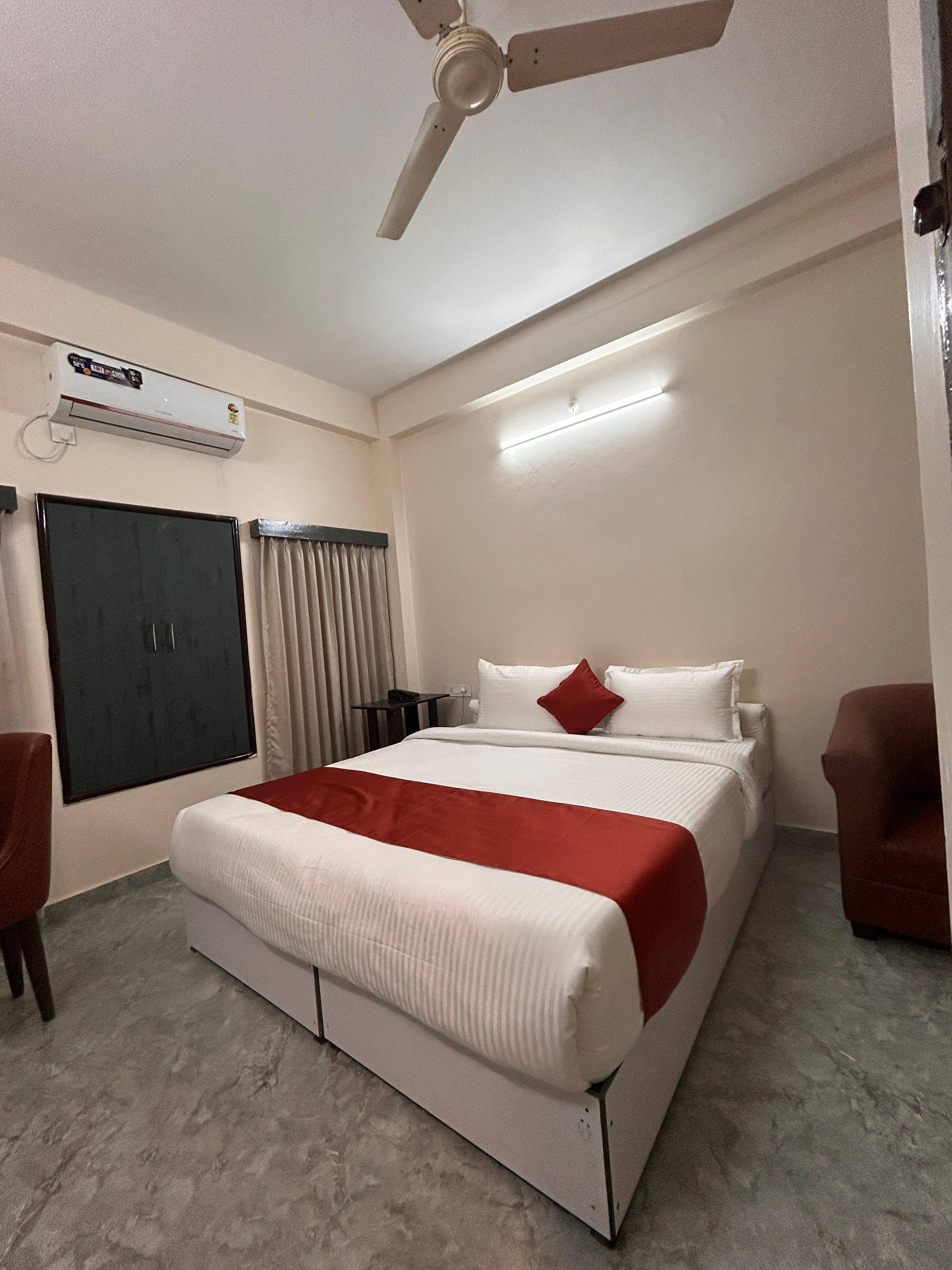 GARDEN VIEW DELUXE ROOM - Image 3