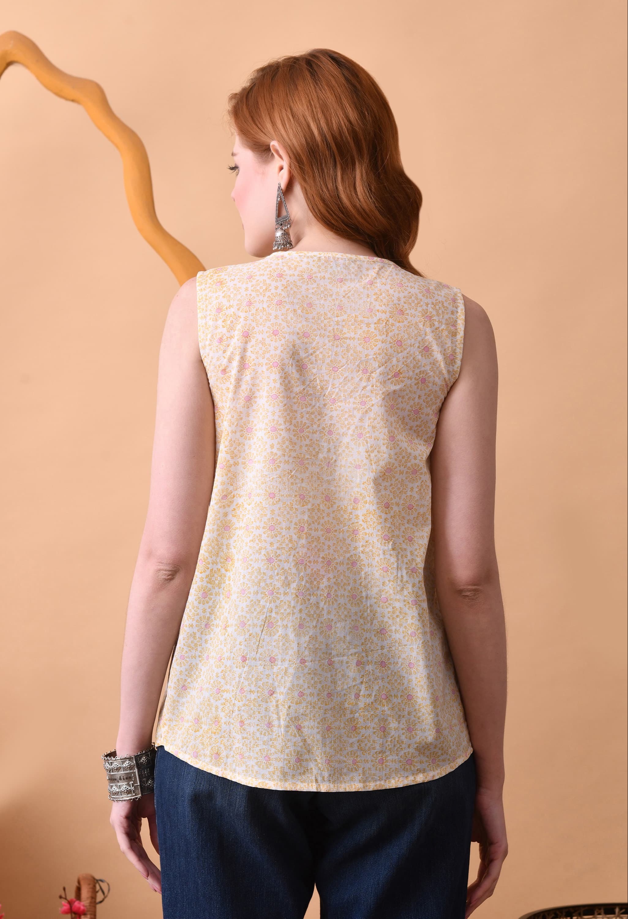 Women's Fashion: Floral Print Sleeveless Tie-Up Neck Pleated Top in Jaipur - Stylish and Comfortable - Image 3
