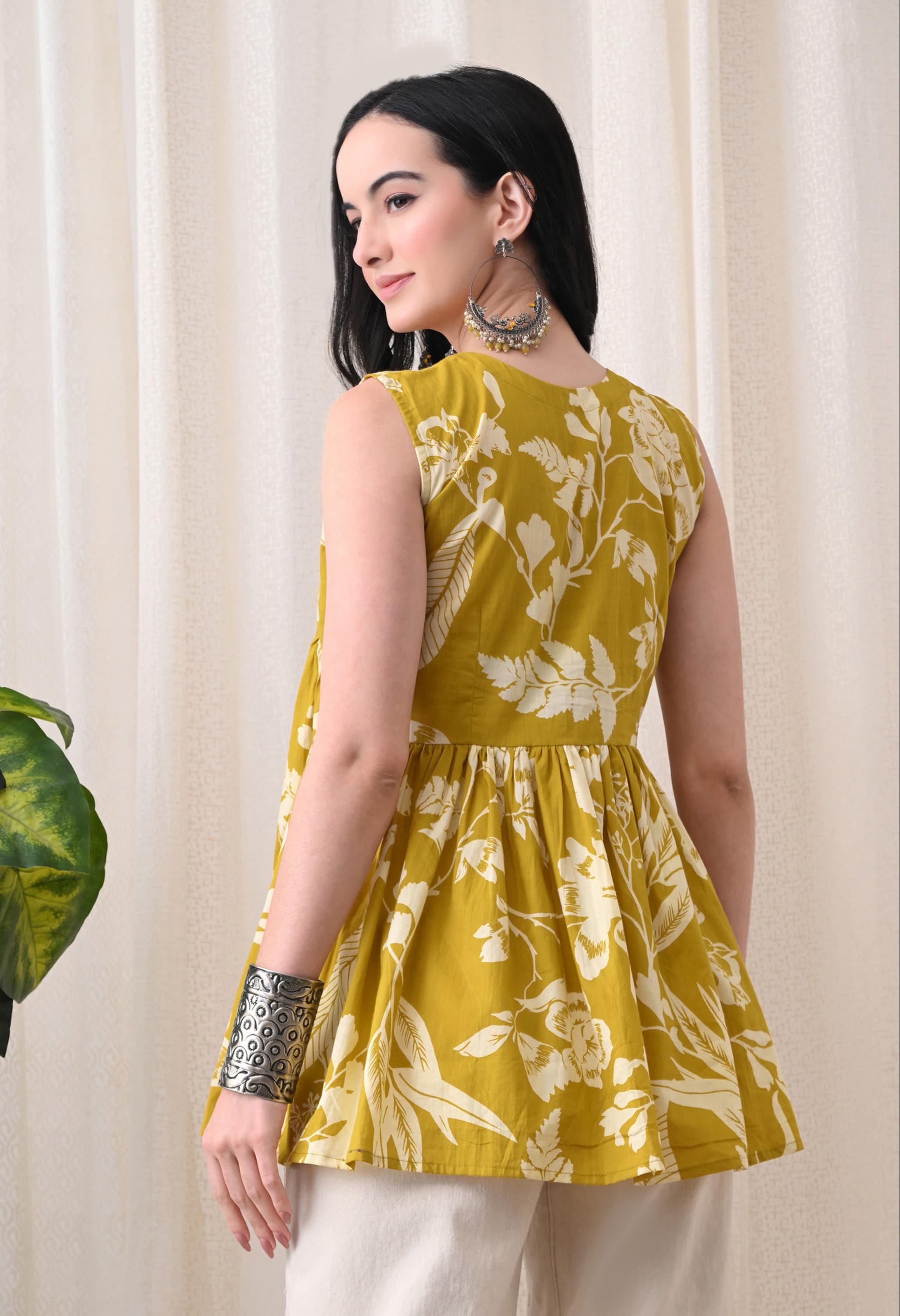 Girls Top in Jaipur: S to XXL Sizes, Versatile Styling Options - Image 2