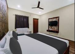 Luxury Bedroom Suite in GOVT POLYTECHNIC ROAD JHARUDIH - Elegant Design - Image 1