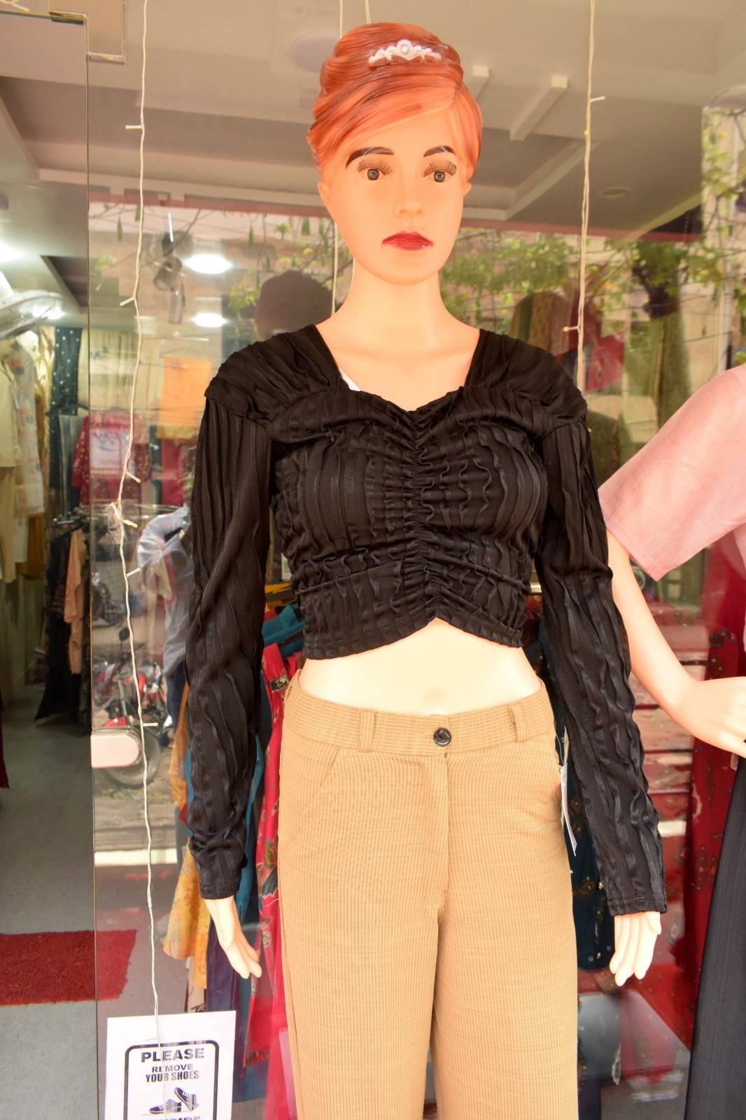  Fashion/Ruched Black Crop Top in Jabalpur - Trendy Style SHEETESH SONI Shivarnika 210  Opposite Ram  Mandir Trimurti Nagar Jabalpur LANDMARK Behind Little Angel School
