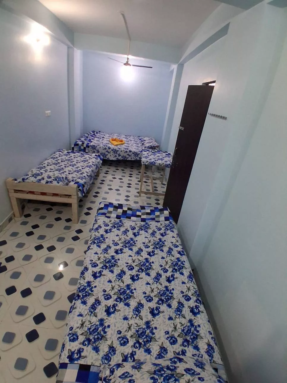 Room in Vimal Ganga Nivas Bamanpukur with Balcony and Sleeping Space for up to 5 People -  - Buy Online at BHAKTA BHAWAN