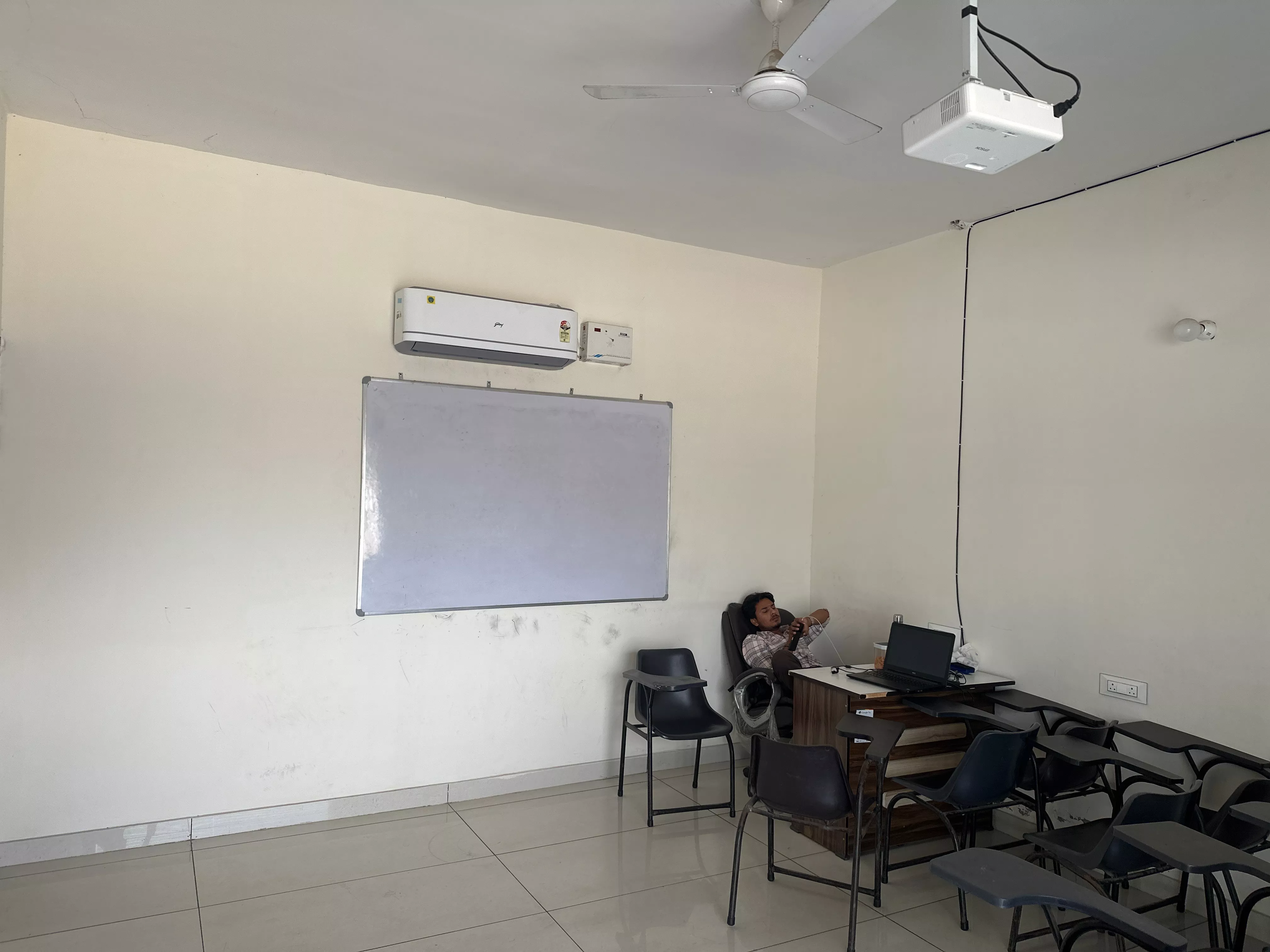 Education Points Trading Course in Dhanaula - Improve Your Investment Skills -  - Buy Online at MANISH KUMAR