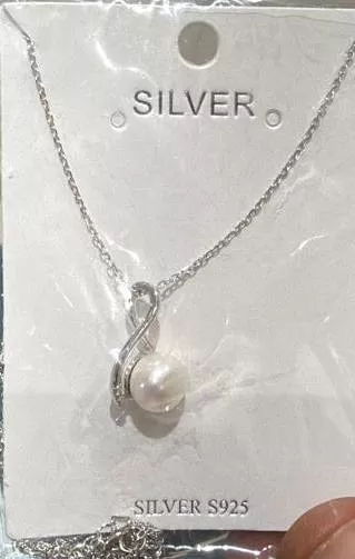  Jewelry Necklace in Rajkot: Elegant Pearl Pendant for Stylish Looks R K JEWELLERS GROUND FLOOR SHOP  NO 5 NAKSHATRA 7  RAIYA ROAD NEAR RAIYA CHOKDI CHANDAN PARK RAJKOT RAJKOT GUJARAT  NO 5 NAKSHATRA 7  RAIYA ROAD NEAR RAIYA CHOKDI CHANDAN PARK RAJKOT RAJKOT GUJARAT