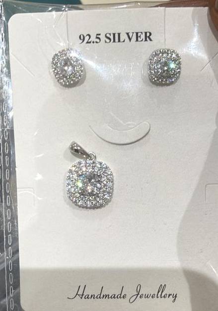  Jewelry/Accessories: 92.5 Silver Diamond Stud Set in Rajkot - Sparkling Set R K JEWELLERS GROUND FLOOR SHOP  NO 5 NAKSHATRA 7  RAIYA ROAD NEAR RAIYA CHOKDI CHANDAN PARK RAJKOT RAJKOT GUJARAT  NO 5 NAKSHATRA 7  RAIYA ROAD NEAR RAIYA CHOKDI CHANDAN PARK RAJKOT RAJKOT GUJARAT