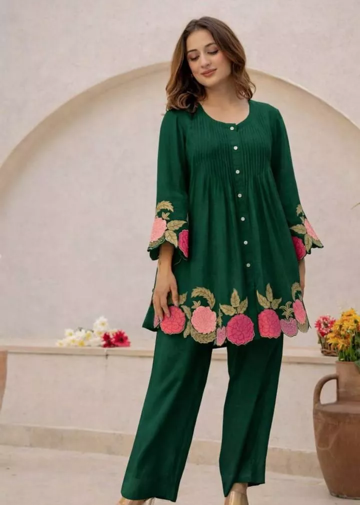 Women's Kurti Set in Kharghar: Embroidered Green Kurti Set (M to XL) -  - Buy Online at THE FABRIC STORY