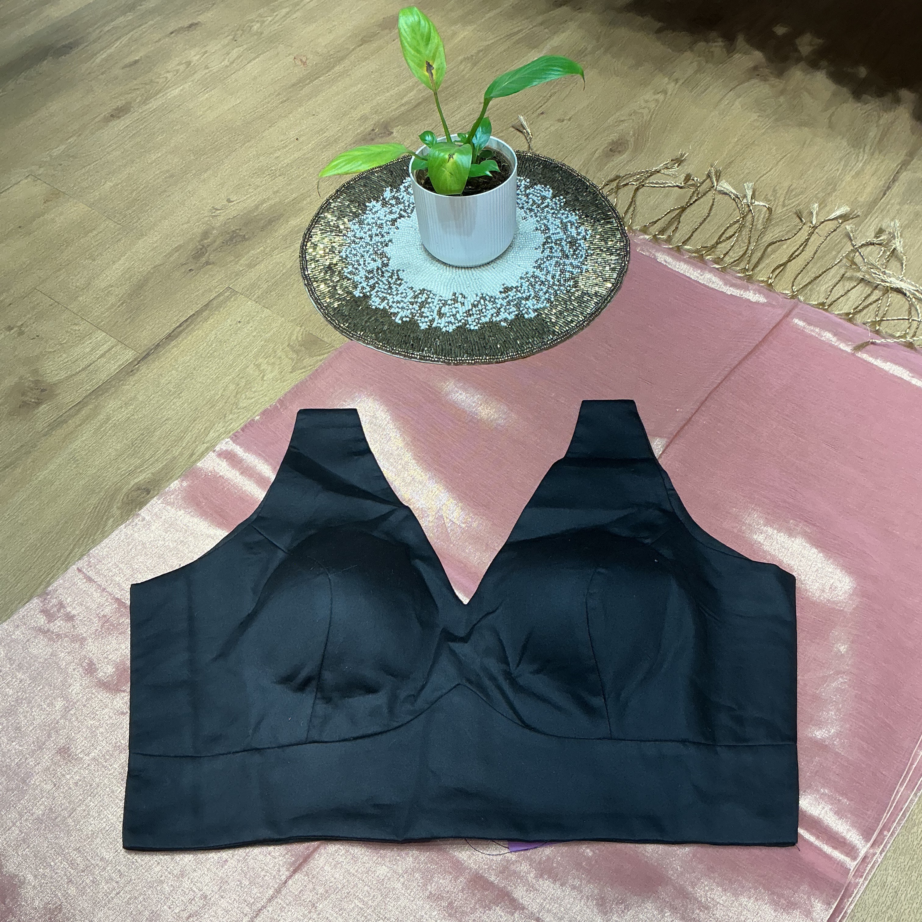  Cotton Satin Black Seamless Padded Blouse in New Delhi - Comfortable Everyday Wear ERA OF SIYA SHOP NO G 1 KRISHNA PLAZA II PLOT NO 3 SECTOR 12 DWARKA NEW DELHI SOUTH WEST DELHI DELHI LANDMARK SANDOZ