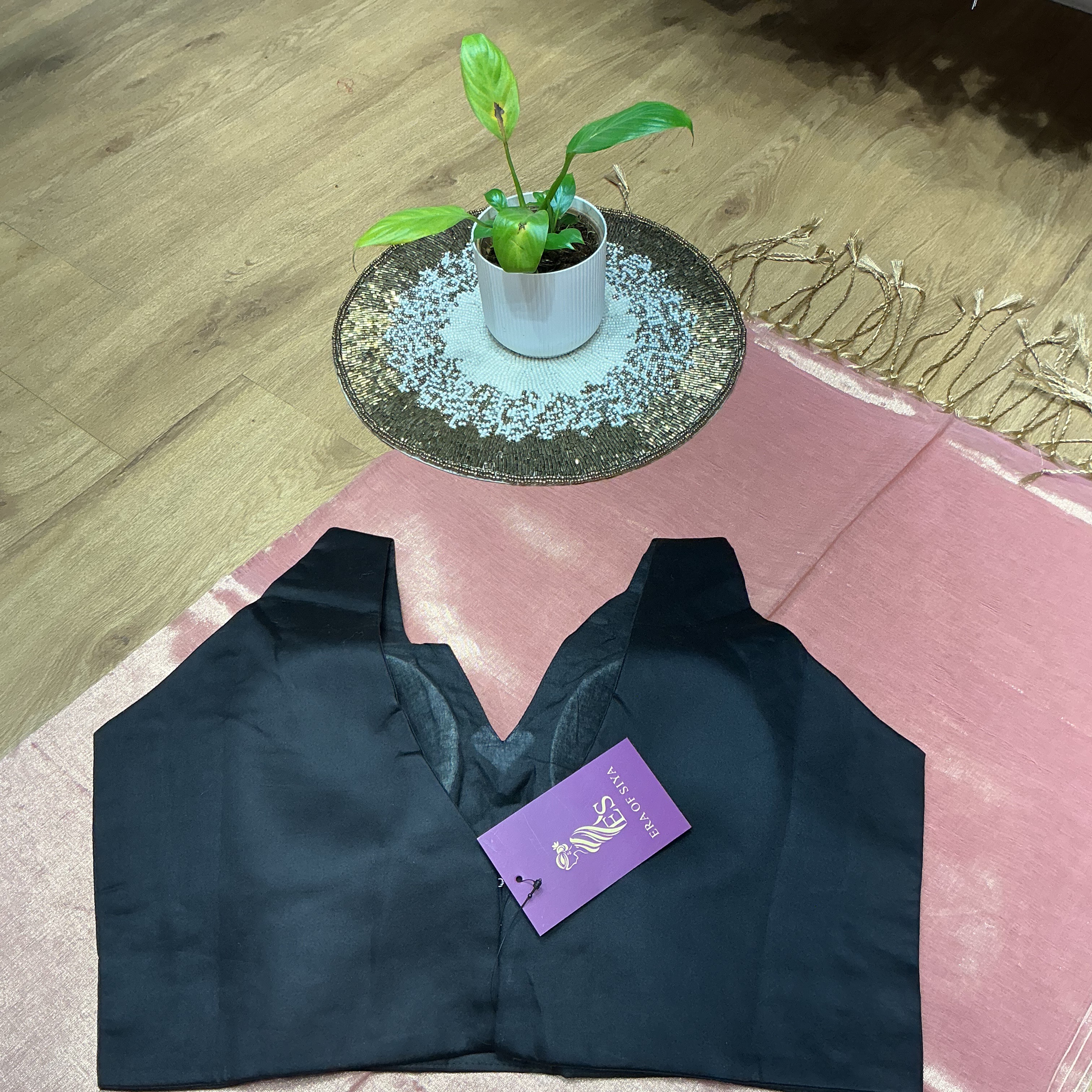 Cotton Satin Black Seamless Padded Blouse in New Delhi - Comfortable Everyday Wear - Image 1