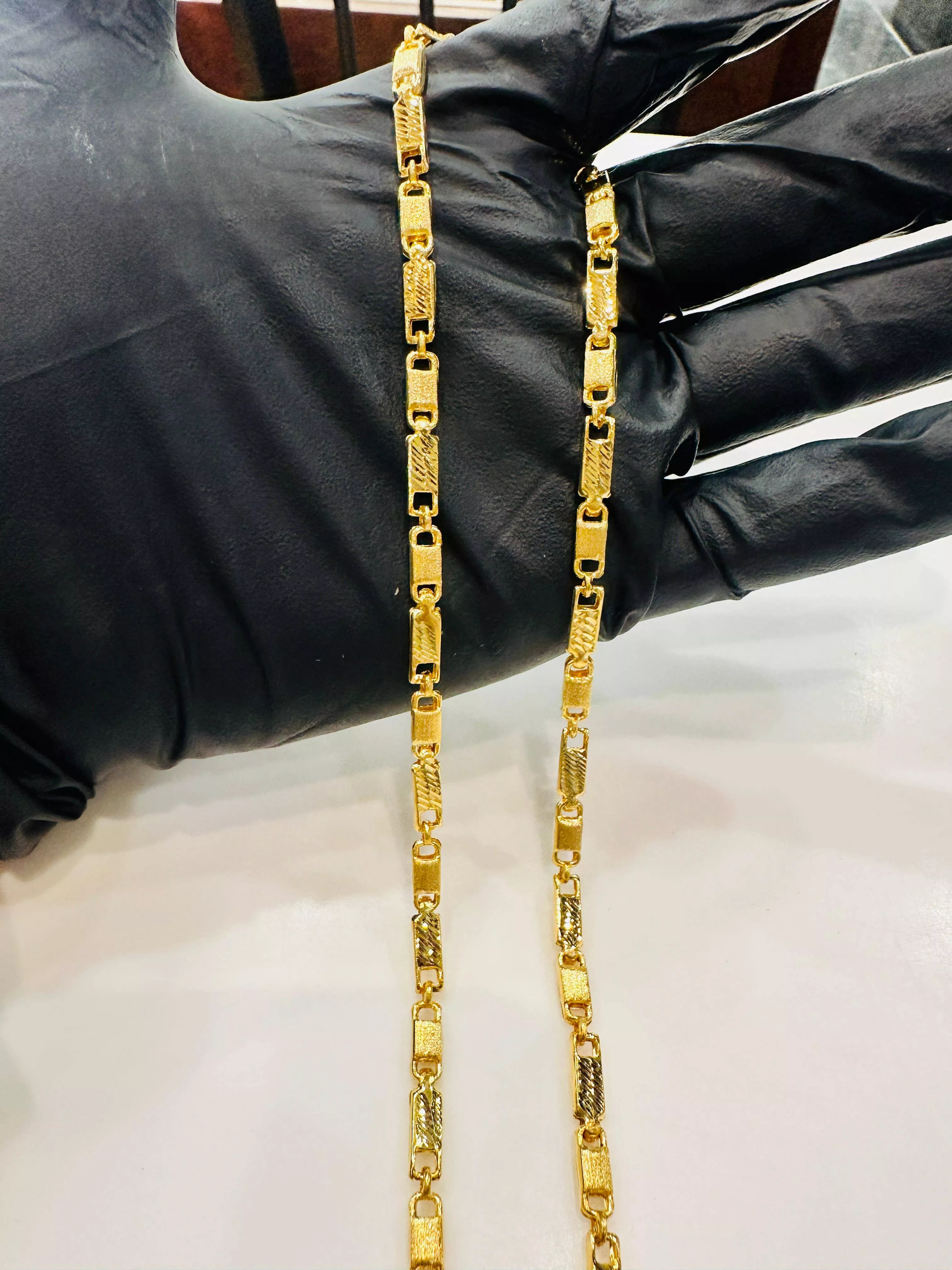 Jewelry/Elegant Gold Chain in Delhi - Stylish and Timeless Design -  - Buy Online at ZIVARA JEWELLERY