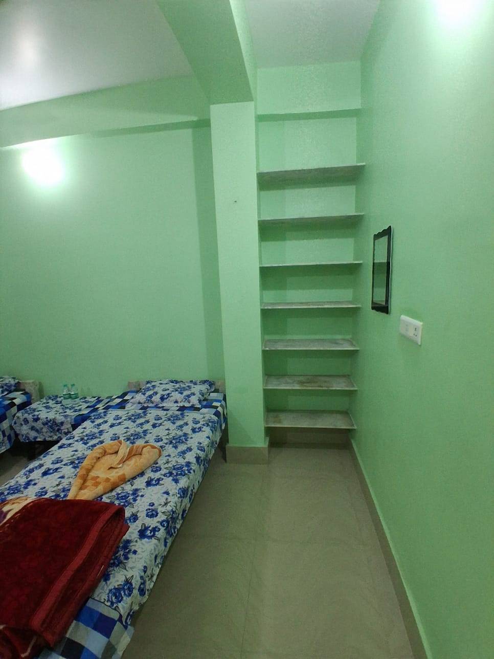 AC Rooms for Daily Rent in Mayapur, Comfort and Convenience Near Iskcon Temples - Image 1