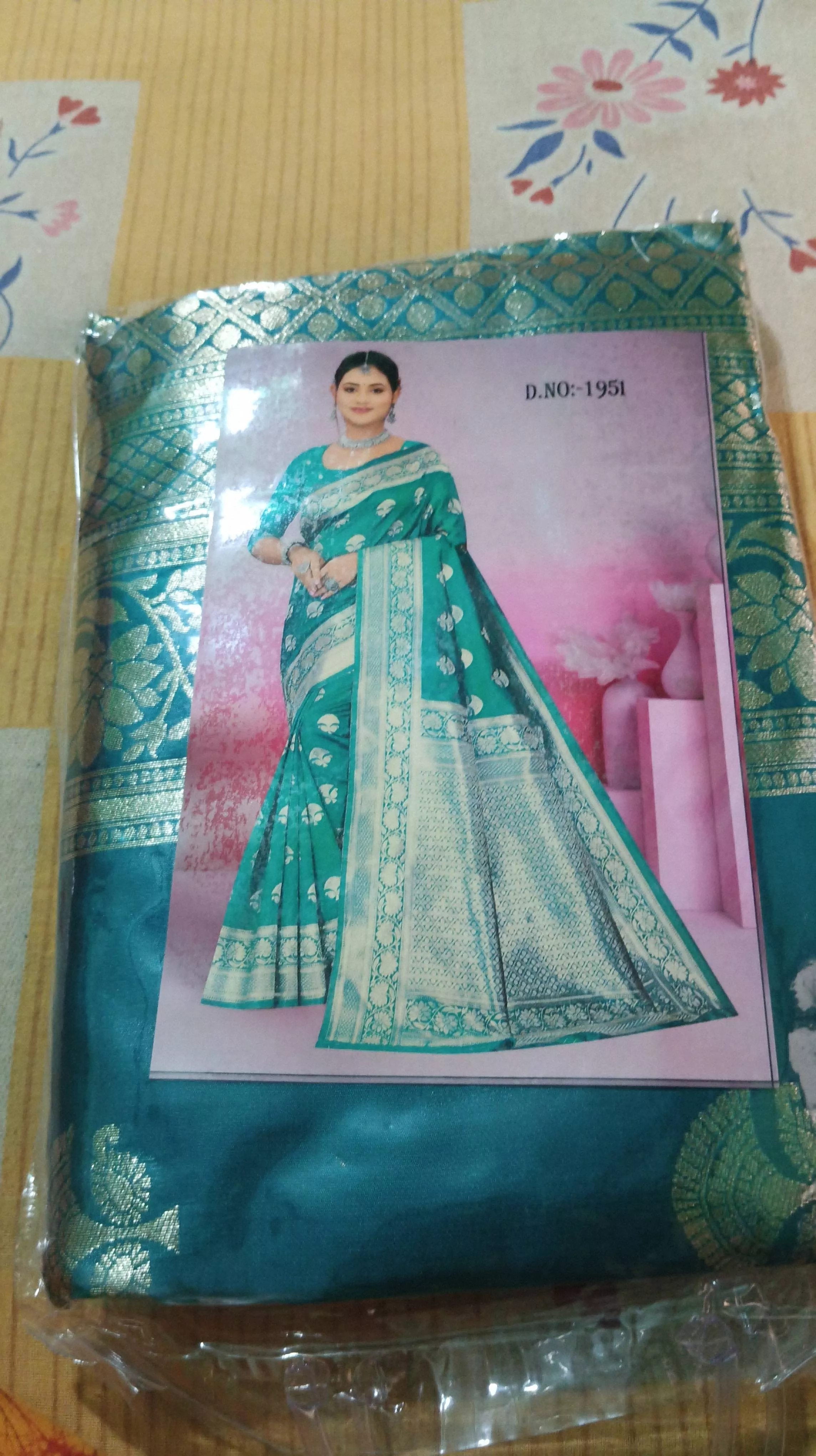 Silk Saree in Kolkata: Elegant Wedding Attire -  - Buy Online at NASKAR GARMENTS