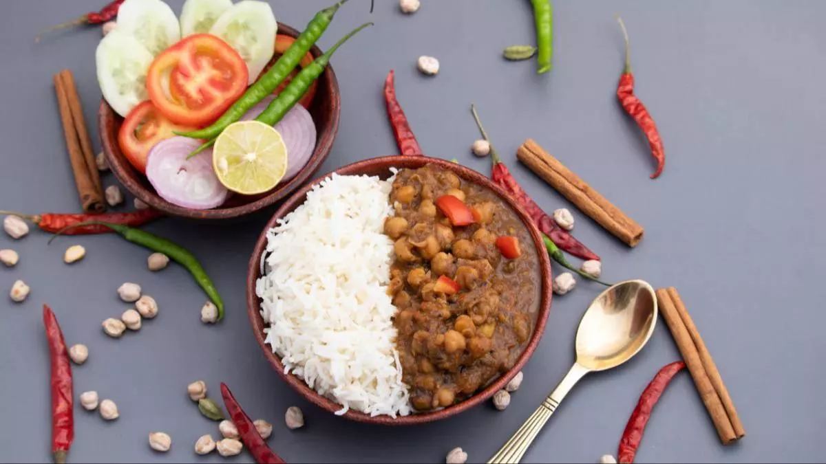 Traditional Indian Chole Rice in Chandigarh - Rich and Flavorful Delight -  - Buy Online at SIZZLING TAWAZ AND TIKKAZ