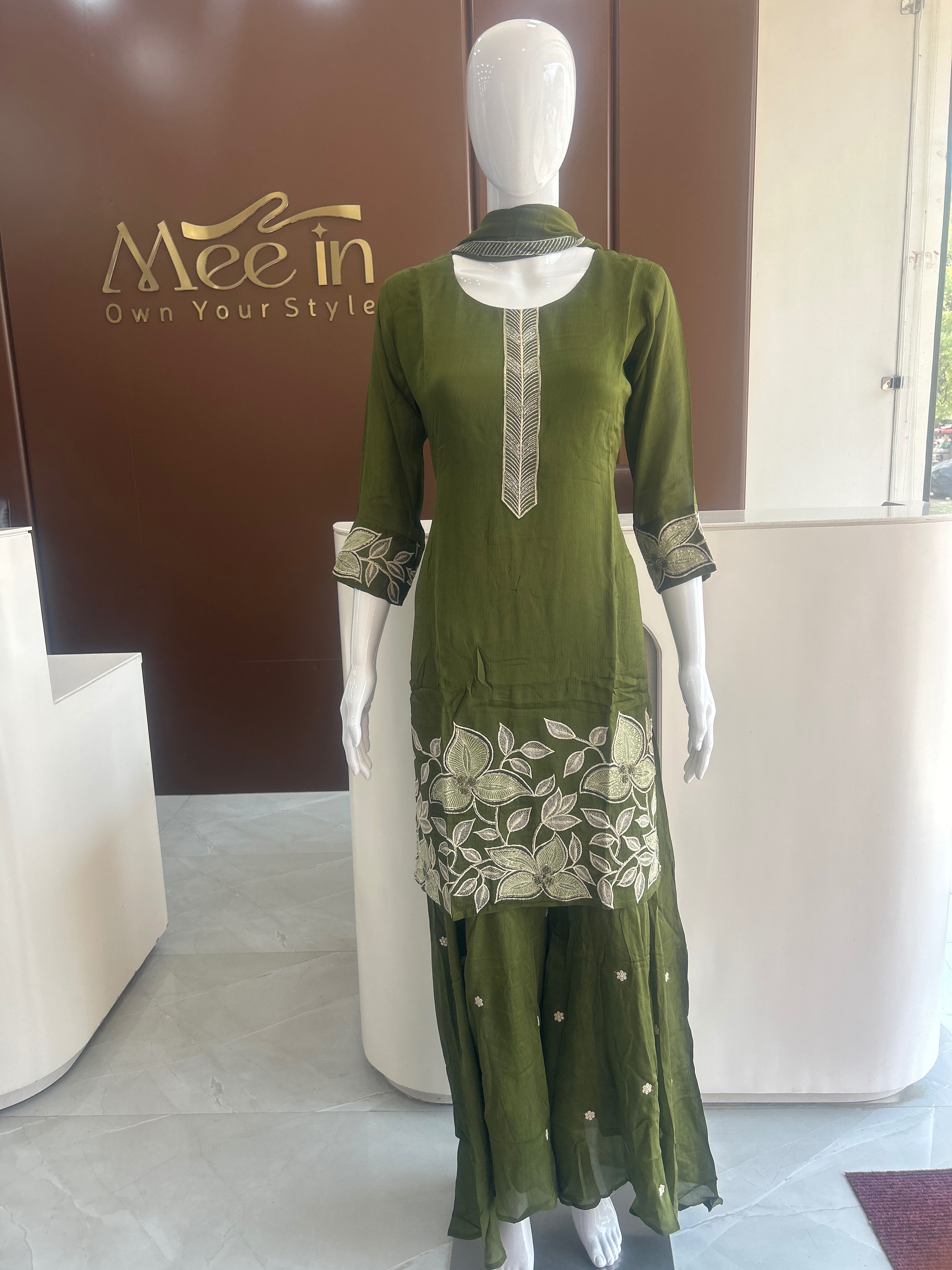 MEE IN - Embroidered Kurta Set | women clothing store in Ganjipura in JABALPUR