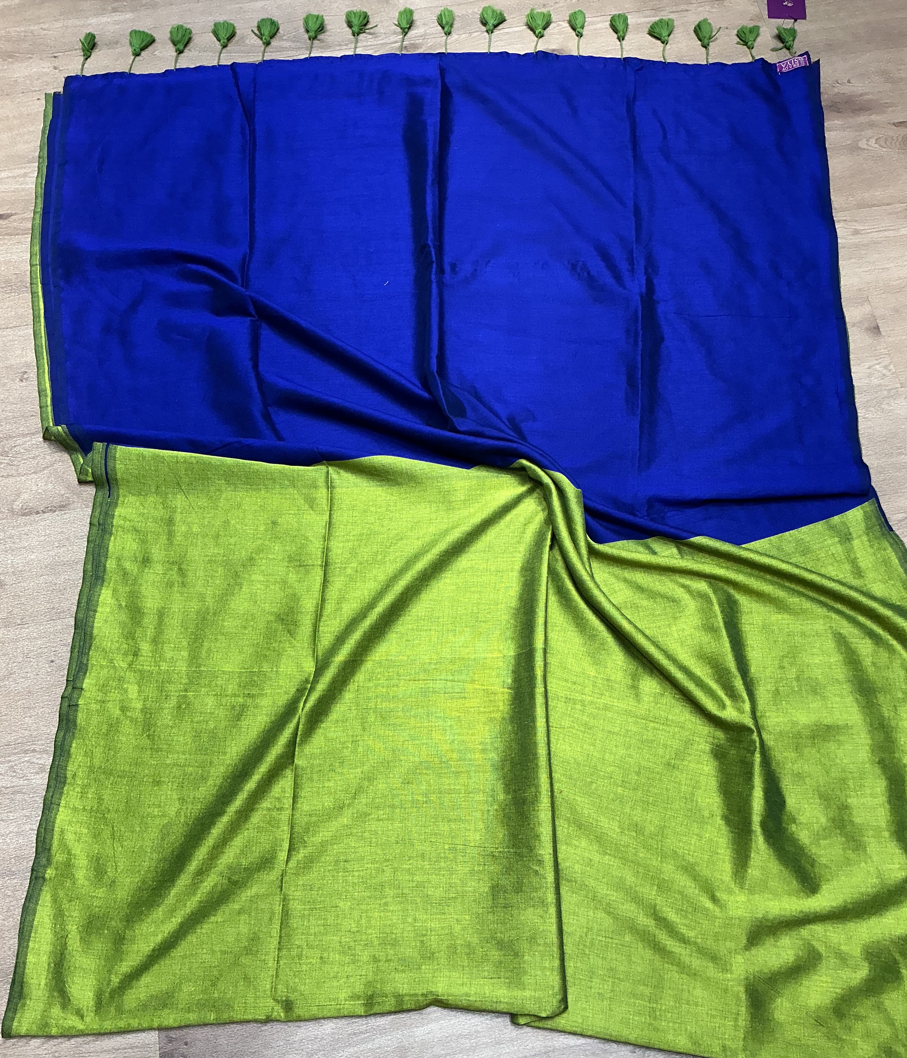  Pure acrylic Saree in Delhi: Dual-Toned Blue and Green Saree with Tassel Detailing ERA OF SIYA SHOP NO G 1 KRISHNA PLAZA II PLOT NO 3 SECTOR 12 DWARKA NEW DELHI SOUTH WEST DELHI DELHI LANDMARK SANDOZ