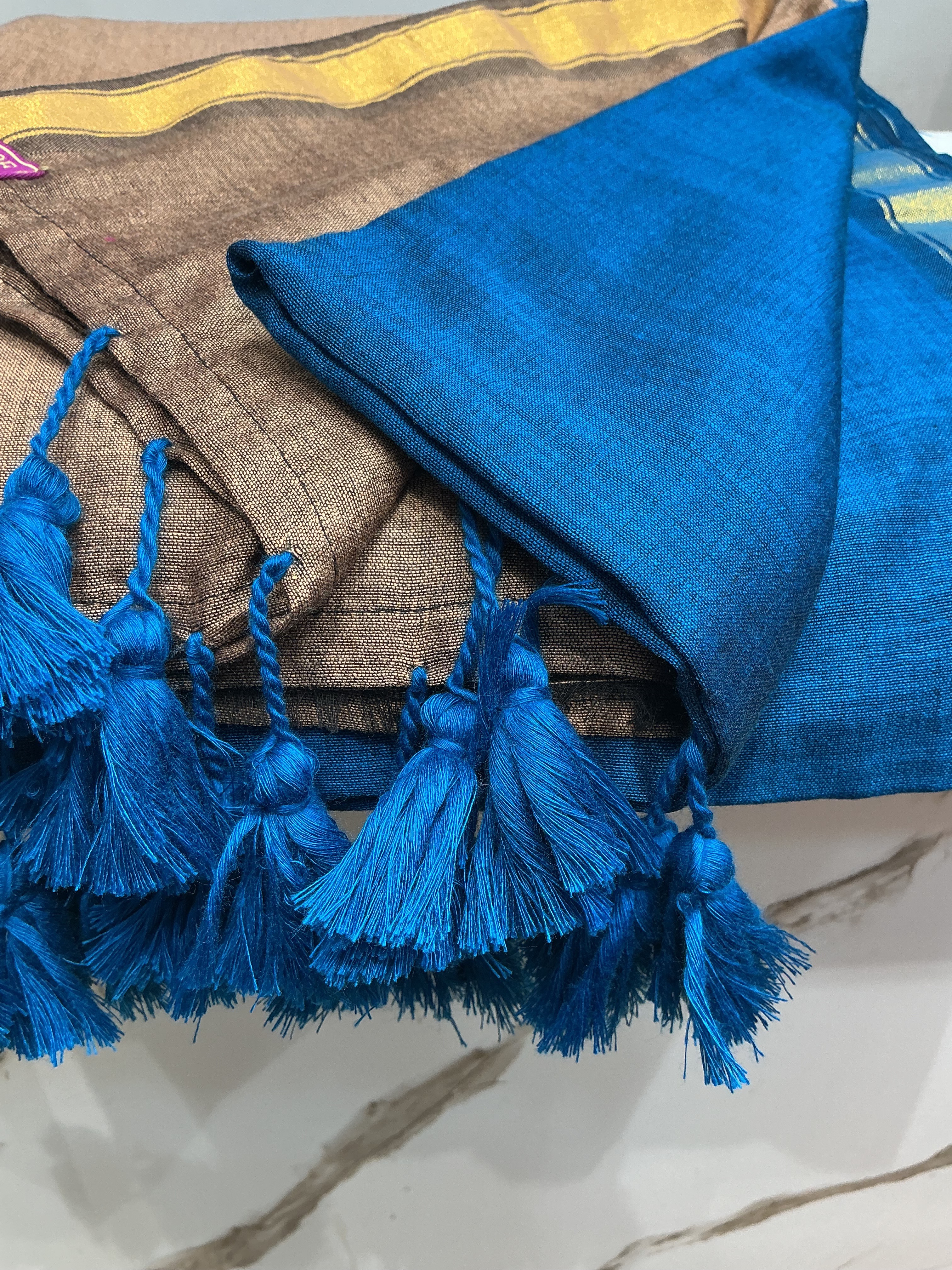 Acrylic Saree i: Elegant Grey & Blue Palette - Image 1