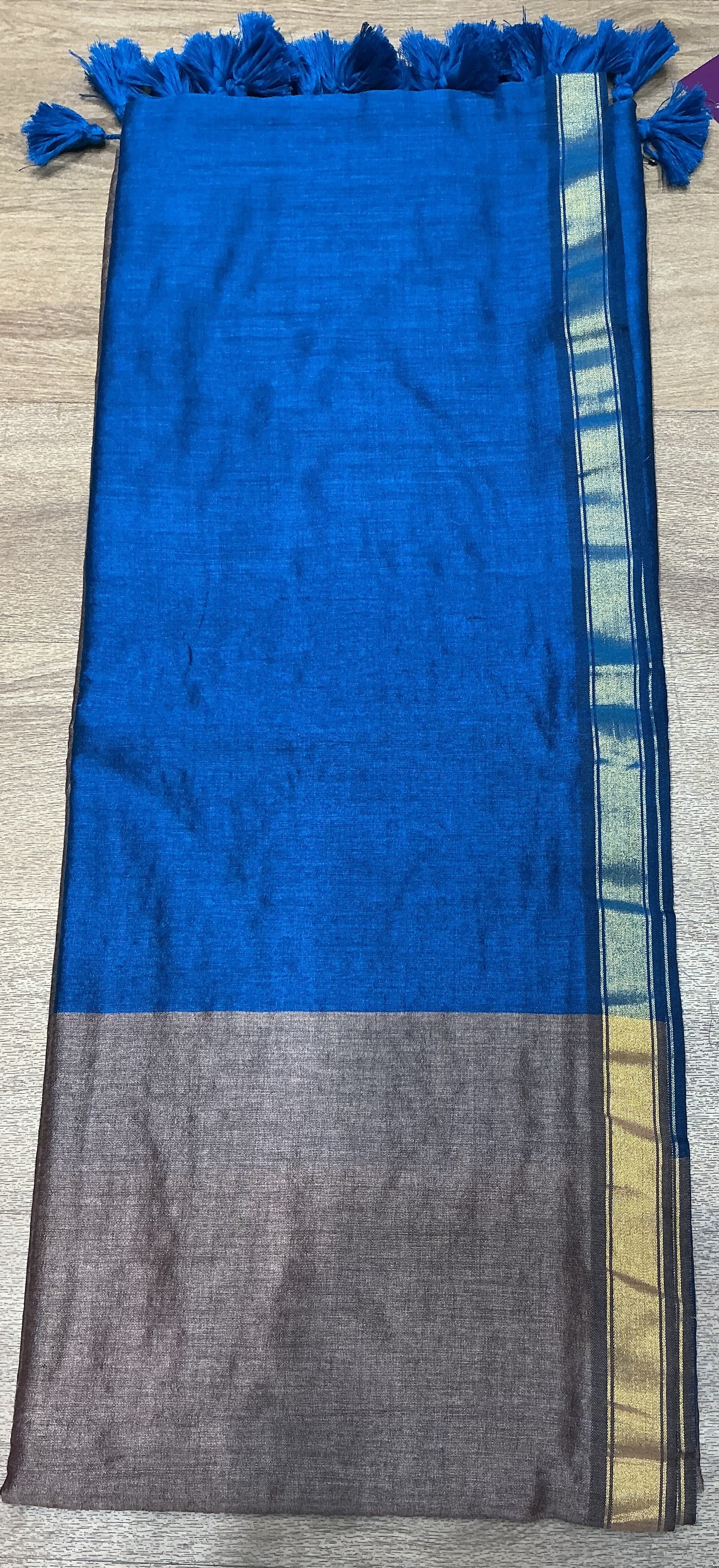 Acrylic Saree i: Elegant Grey & Blue Palette - Image 2