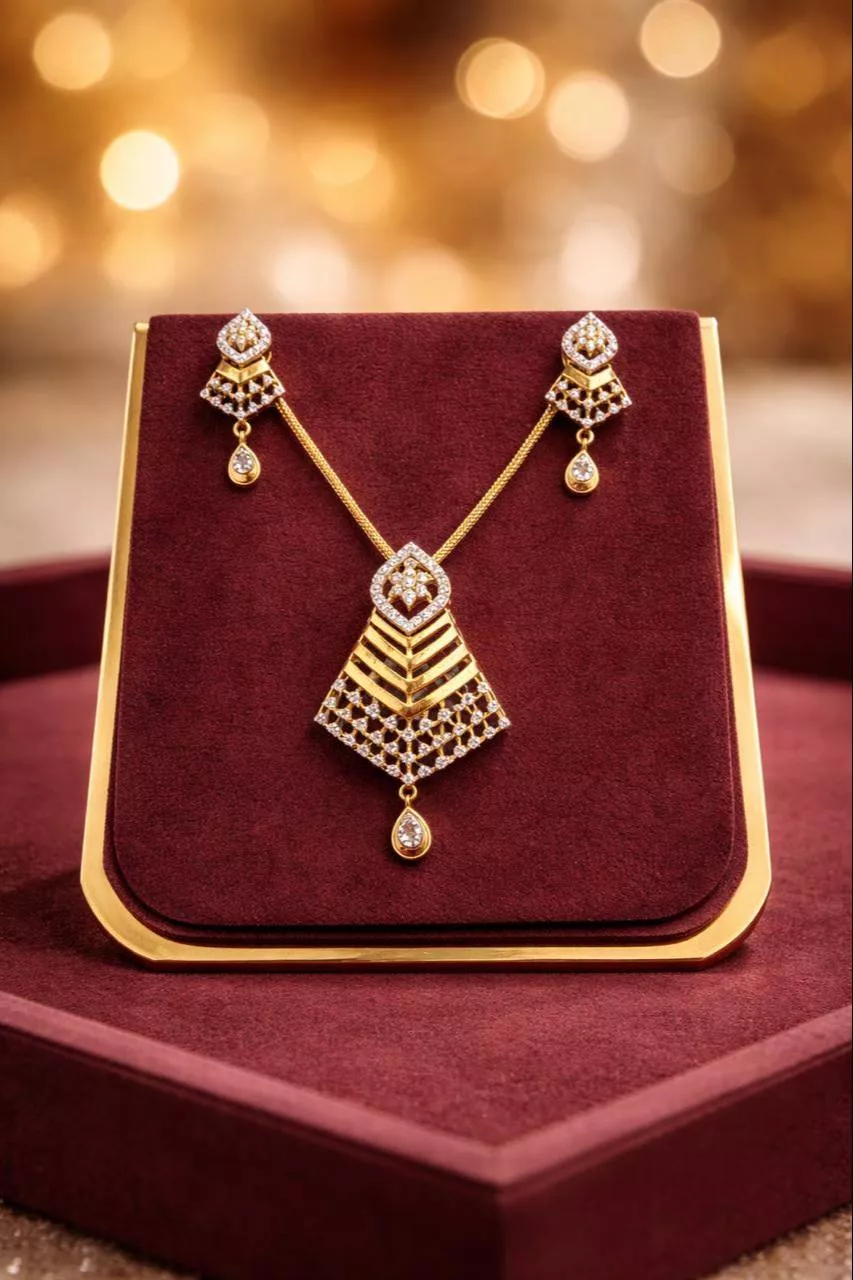 Elegant Gold Pendant Set