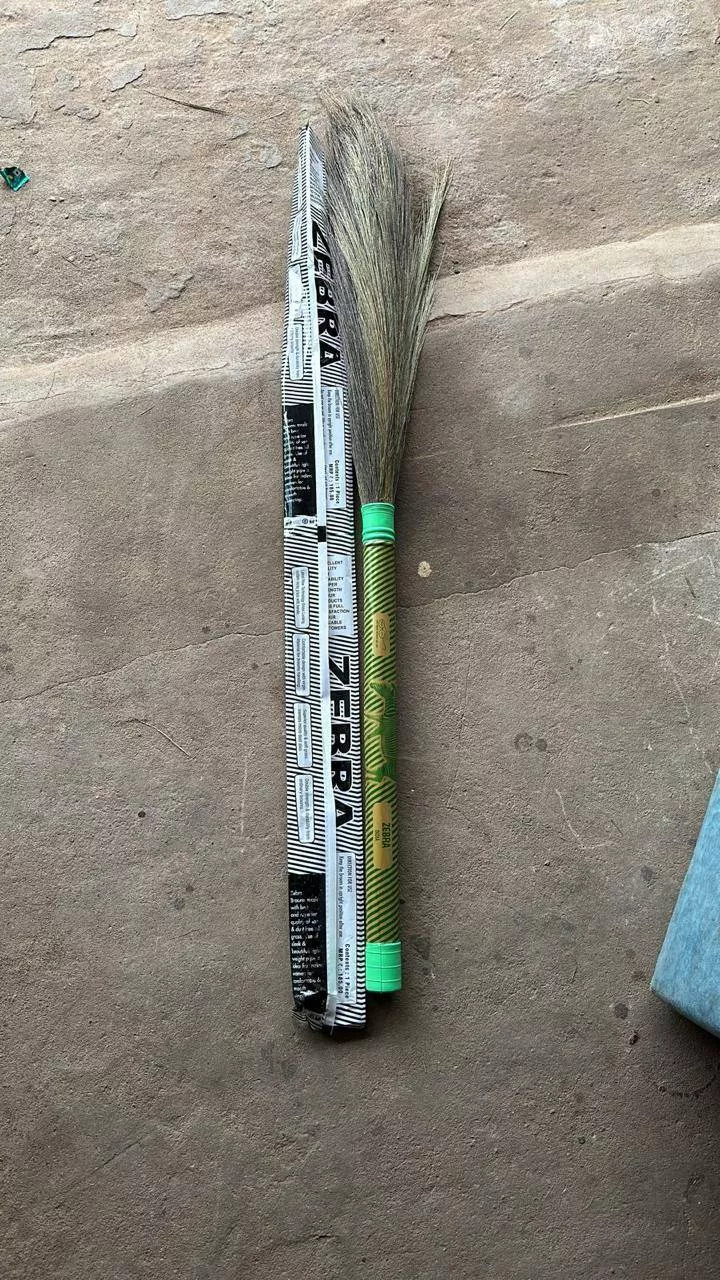Bharat Broom Zebra 1st in NURUDDIN SHAHIDPHOOLWARIANEAR GATE NO 5 Natural Silong Fibers -  - Buy Online at BHARAT BROOMS