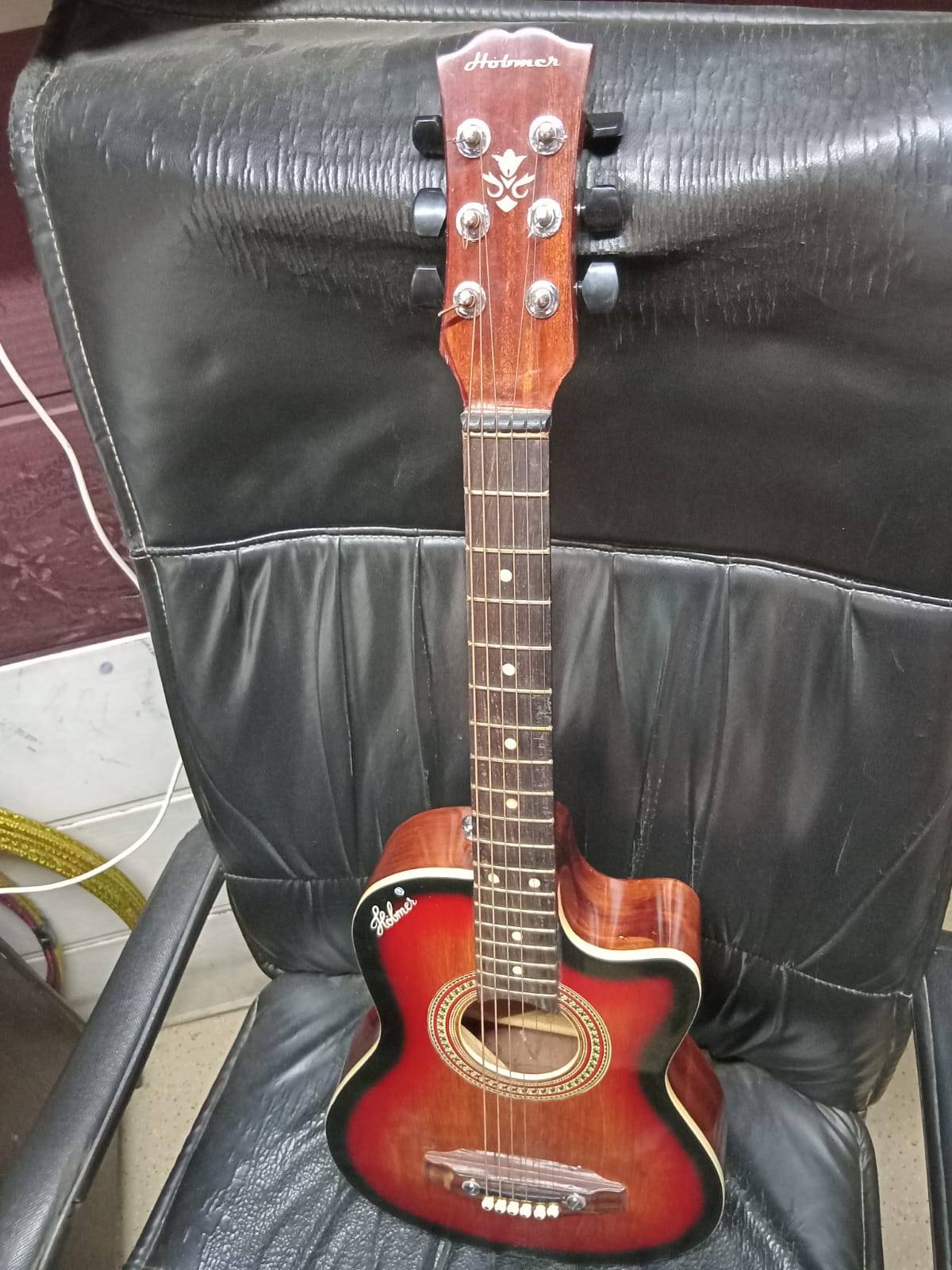 Ukelele Guitar in Meerut - Versatile and Fun Instrument - Image 1