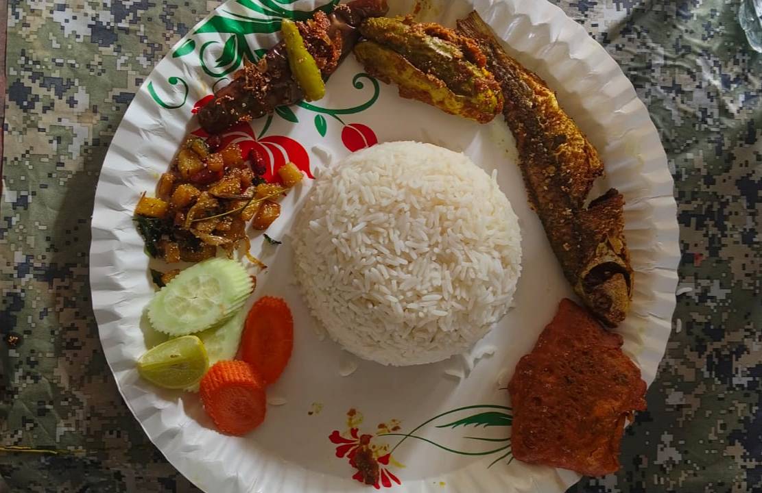 Indian Meal Plate in Lovely Momo, Digha: Rice, Fish, Vegetables, and Salad -  - Buy Online at LOVELY MOMO