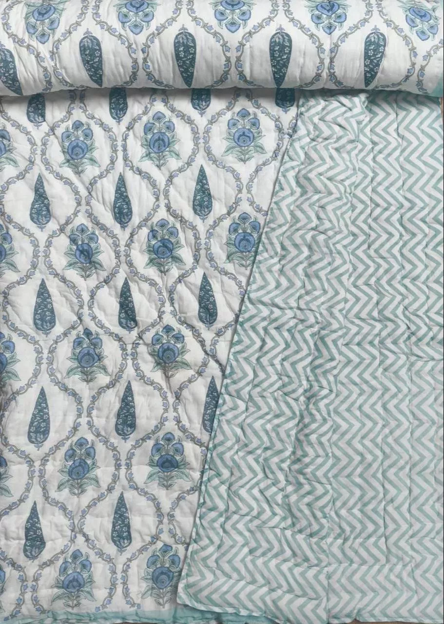 Jaipur Quilt: Reversible Double-Bed Quilt in Jaipur for Enhanced Aesthetics -  - Buy Online at MULBERRY QUILTS