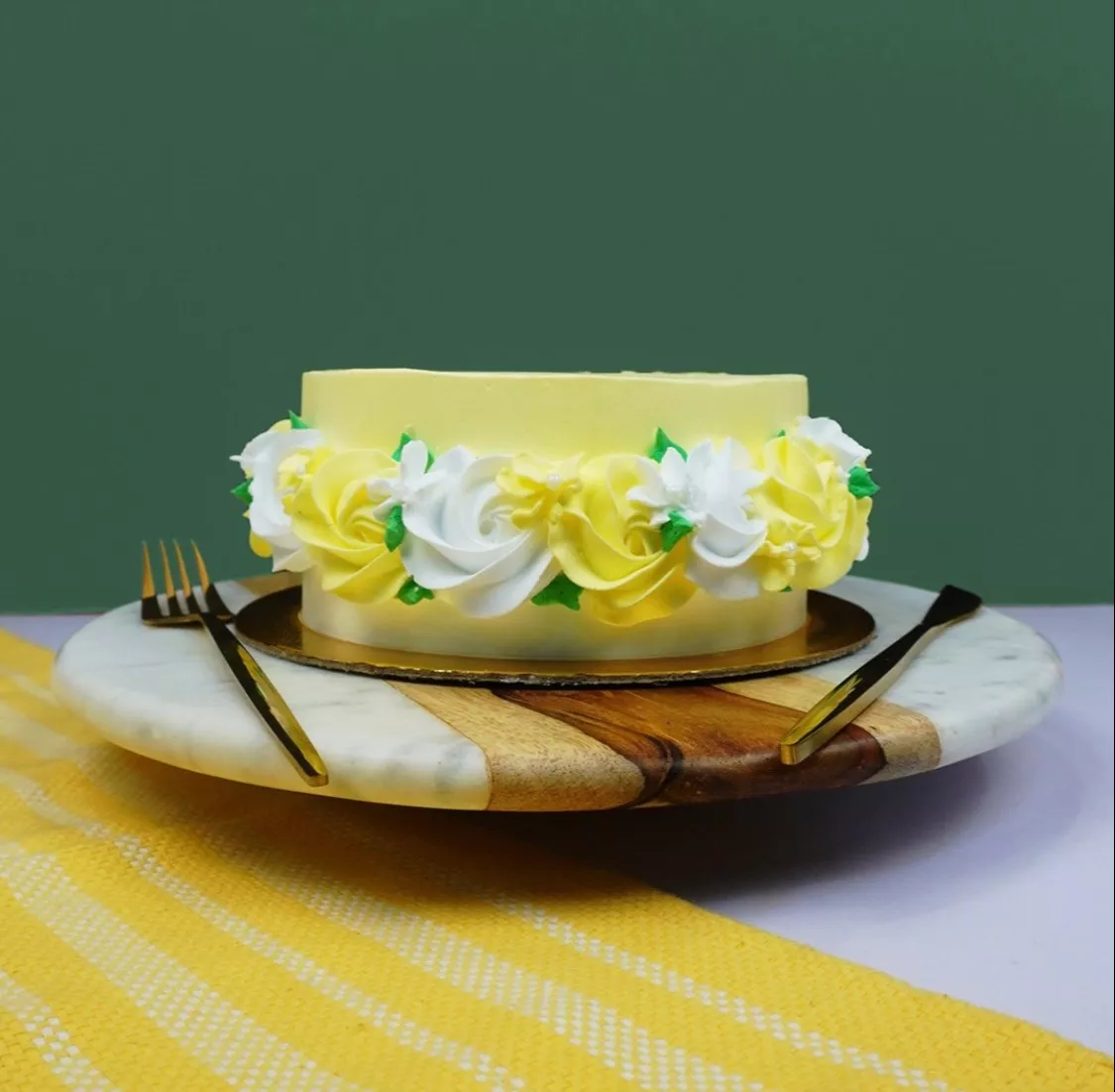 Golden Pinapple delight cake