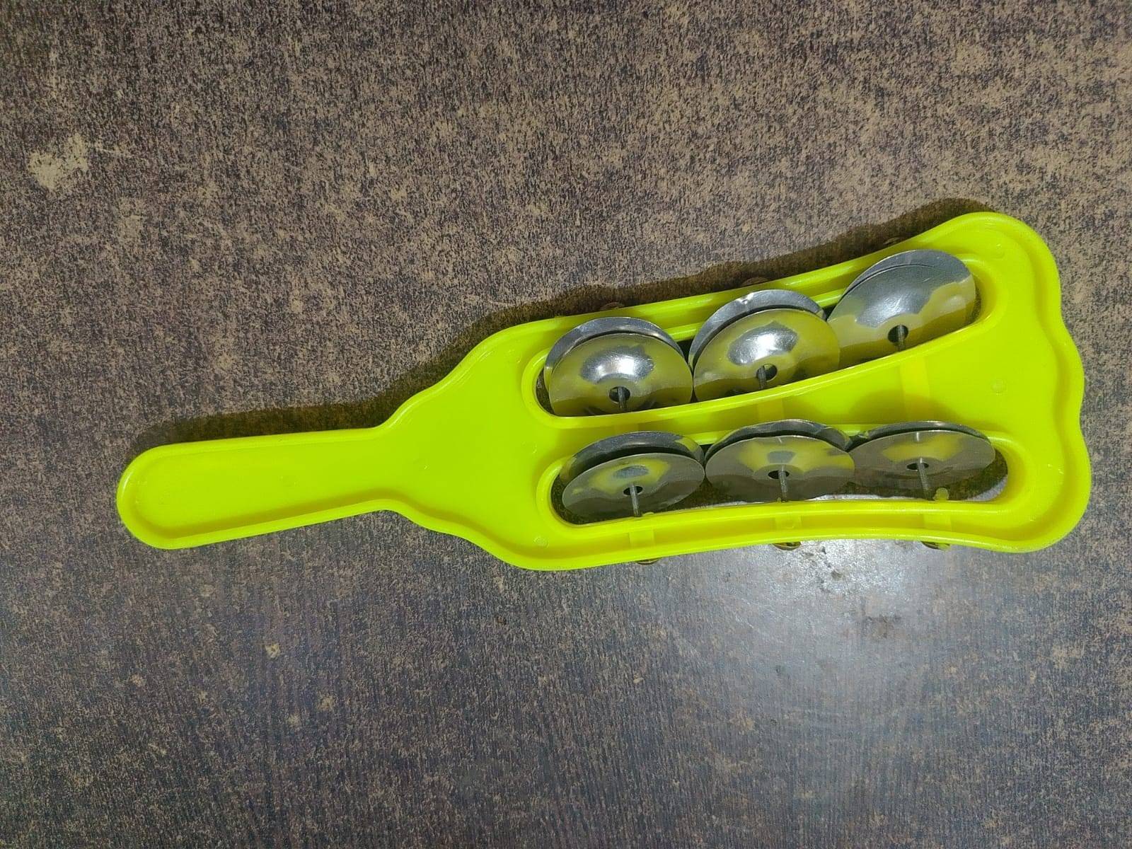 Plastic Handle 3 Line in Meerut - Simplify Your Cleaning Tasks -  - Buy Online at MELODY MAKERS INDIA