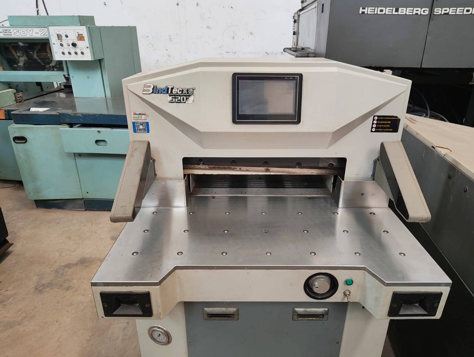 BindTec Industrial Paper Cutter in Ghaziabad Precision Cutting - Image 1