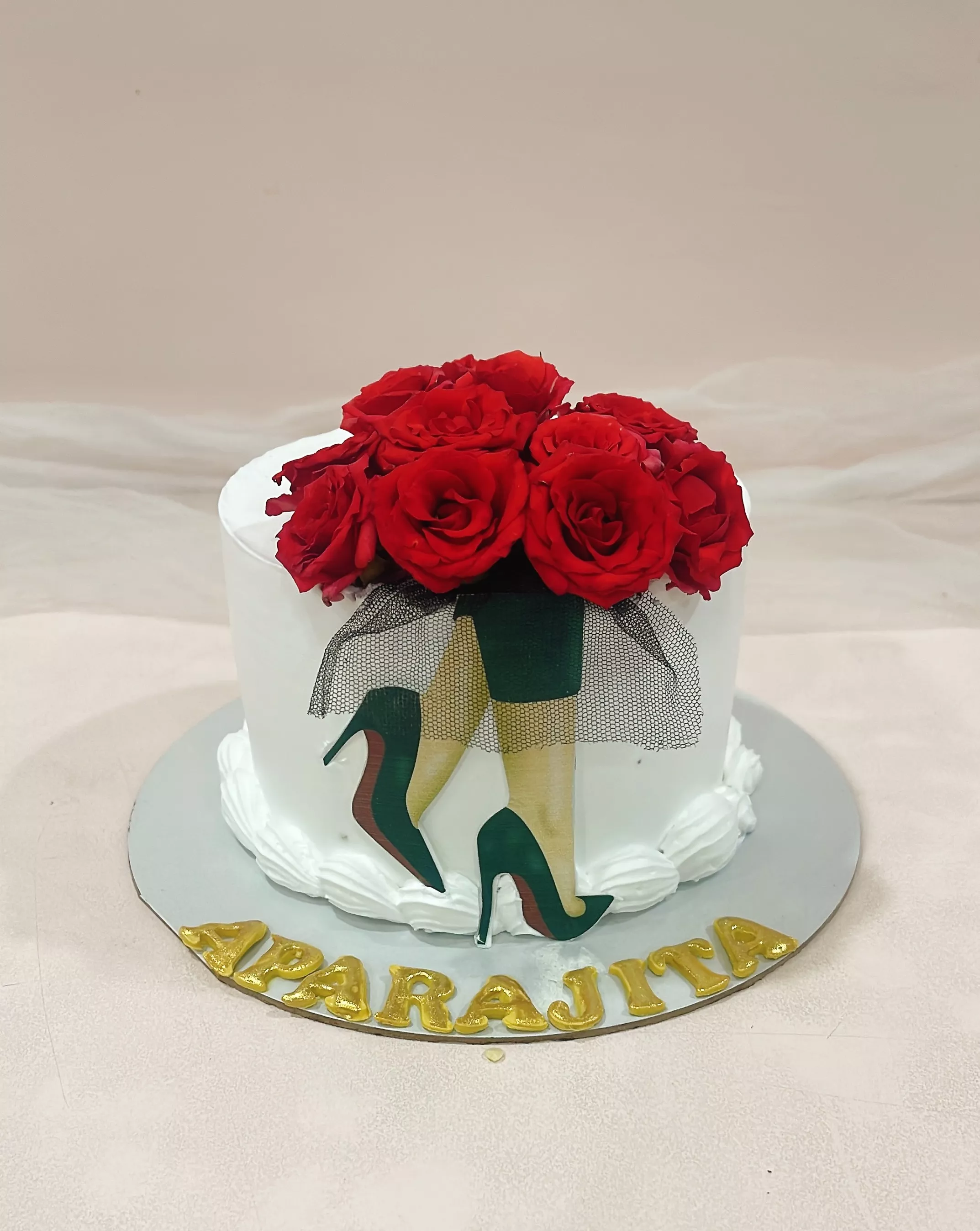 Pretty Woman Cake in MUMMALICIOUS GARUDACHAR PALYA: Decadent Sweetness for Special Occasions -  - Buy Online at MUMMALICIOUS