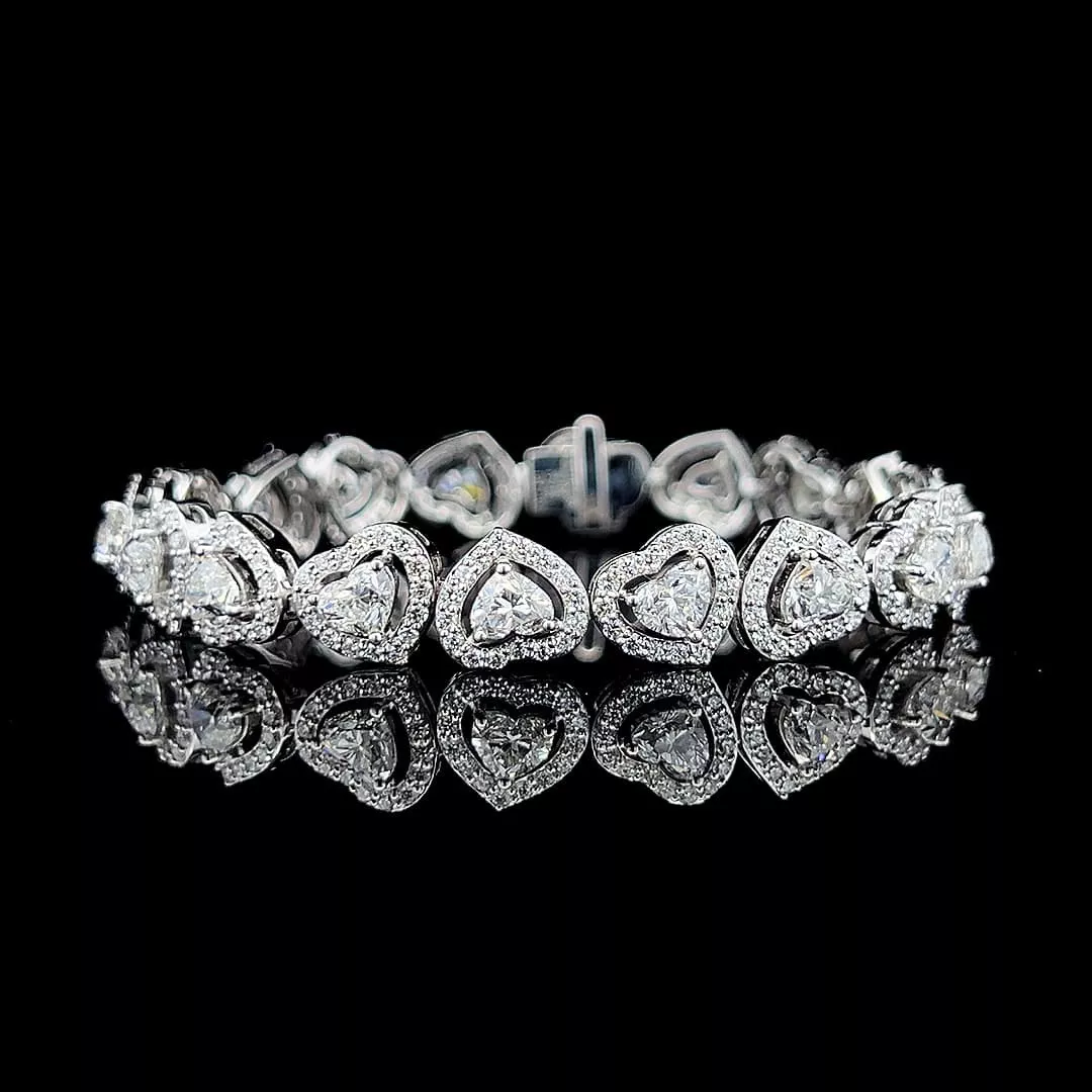 Luxury Diamond Bracelet in Indore: Natural VVS FG Diamonds with 0.40 ct Halo Setting -  - Buy Online at NANCY DIAMONDS INDIA