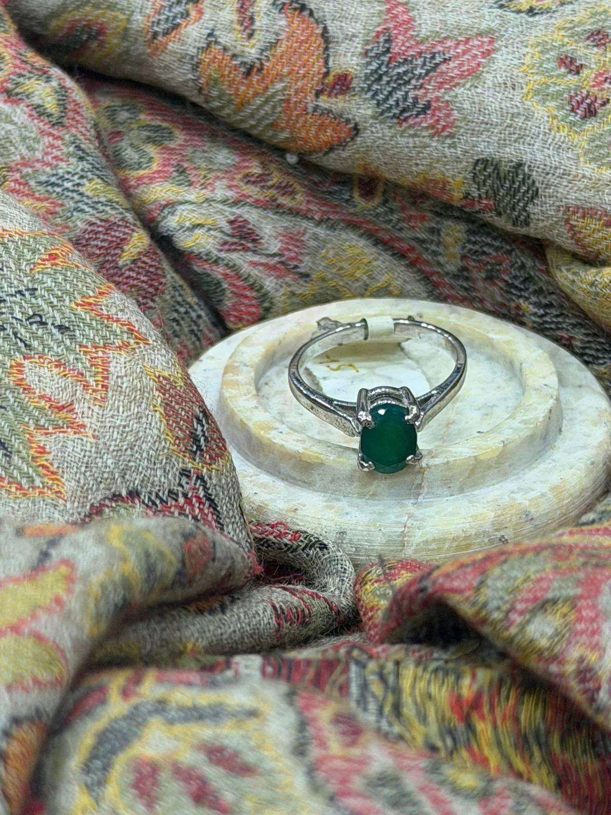 Stunning emberald silver ring -  - Buy Online at CAVERY COTTAGE EMPORIUM