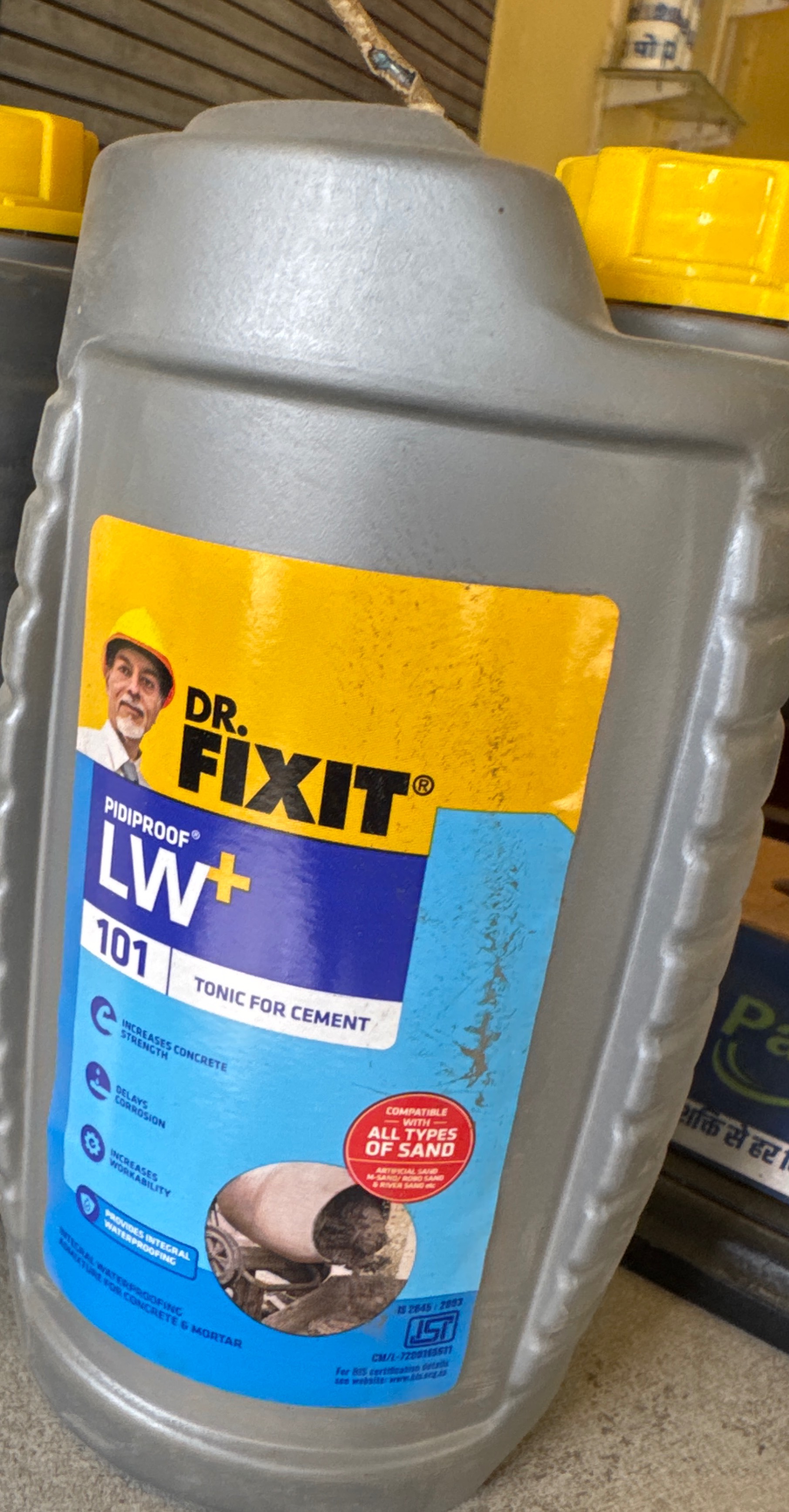 Dr. Fixit Pidiproof LW+ 101 Waterproofing Solution in Sitamau - Protects Cement & Concrete -  - Buy Online at SHRE SANWALIYA TRADING COMPANY