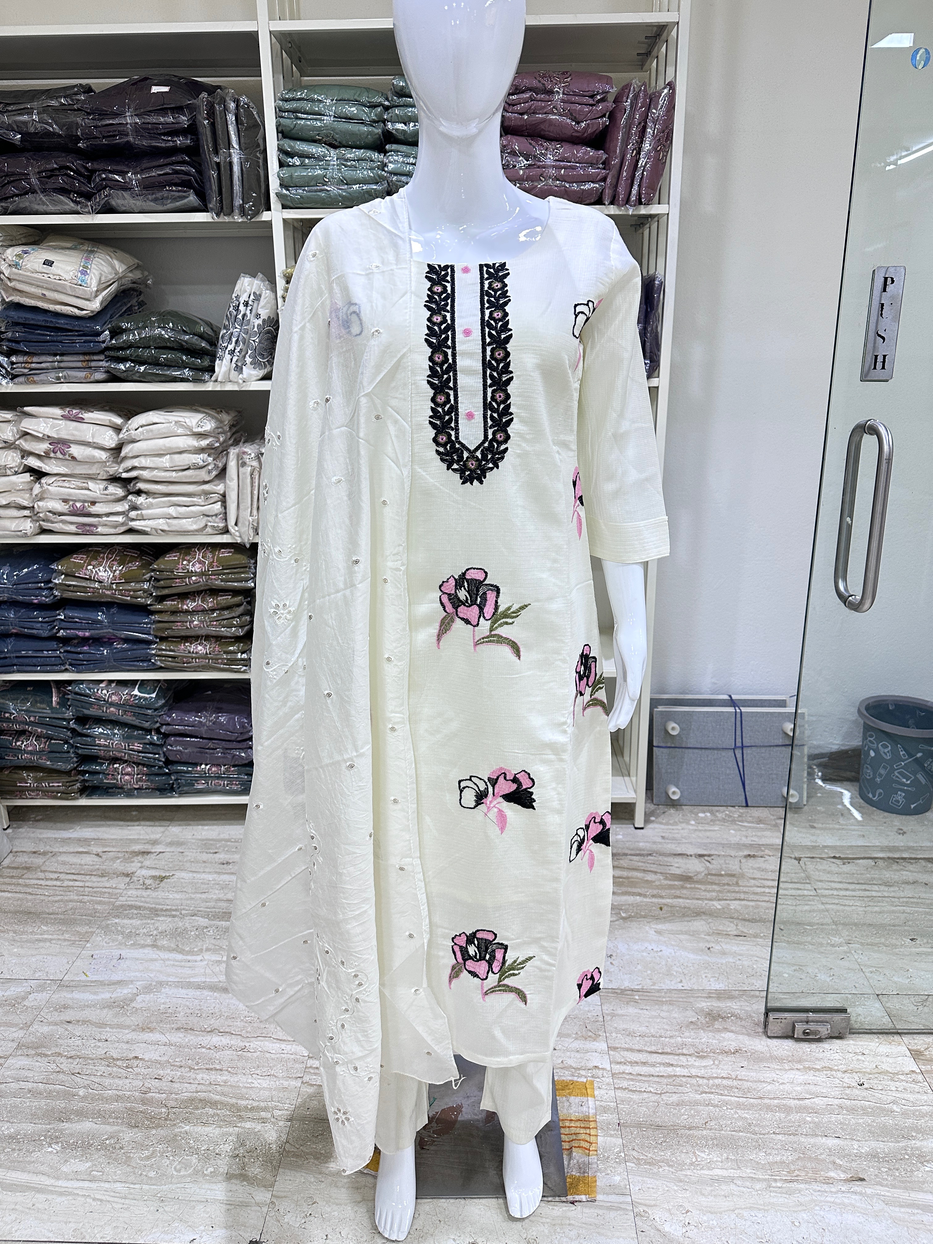 Stylish fabric kurta set in Sira featuring beautiful colors, ideal for office wear, designed for comfort and elegance - Image 2