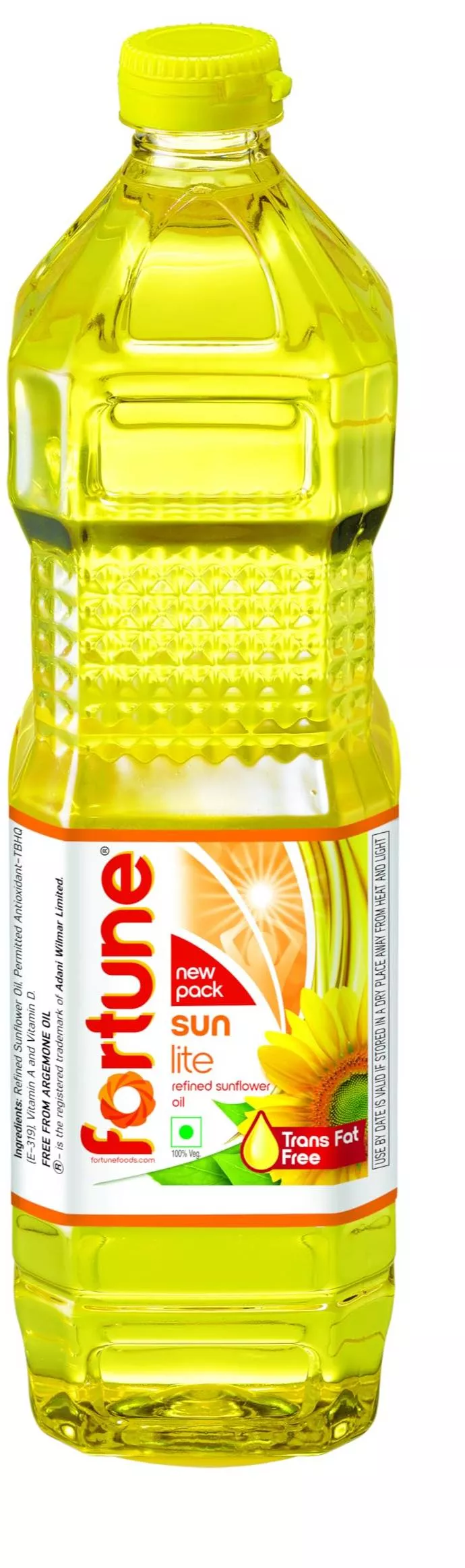 Fortune Oil in Dasuya, a bottle of nutrient-rich cooking oil featuring a vibrant label showcasing essential nutrient benefits