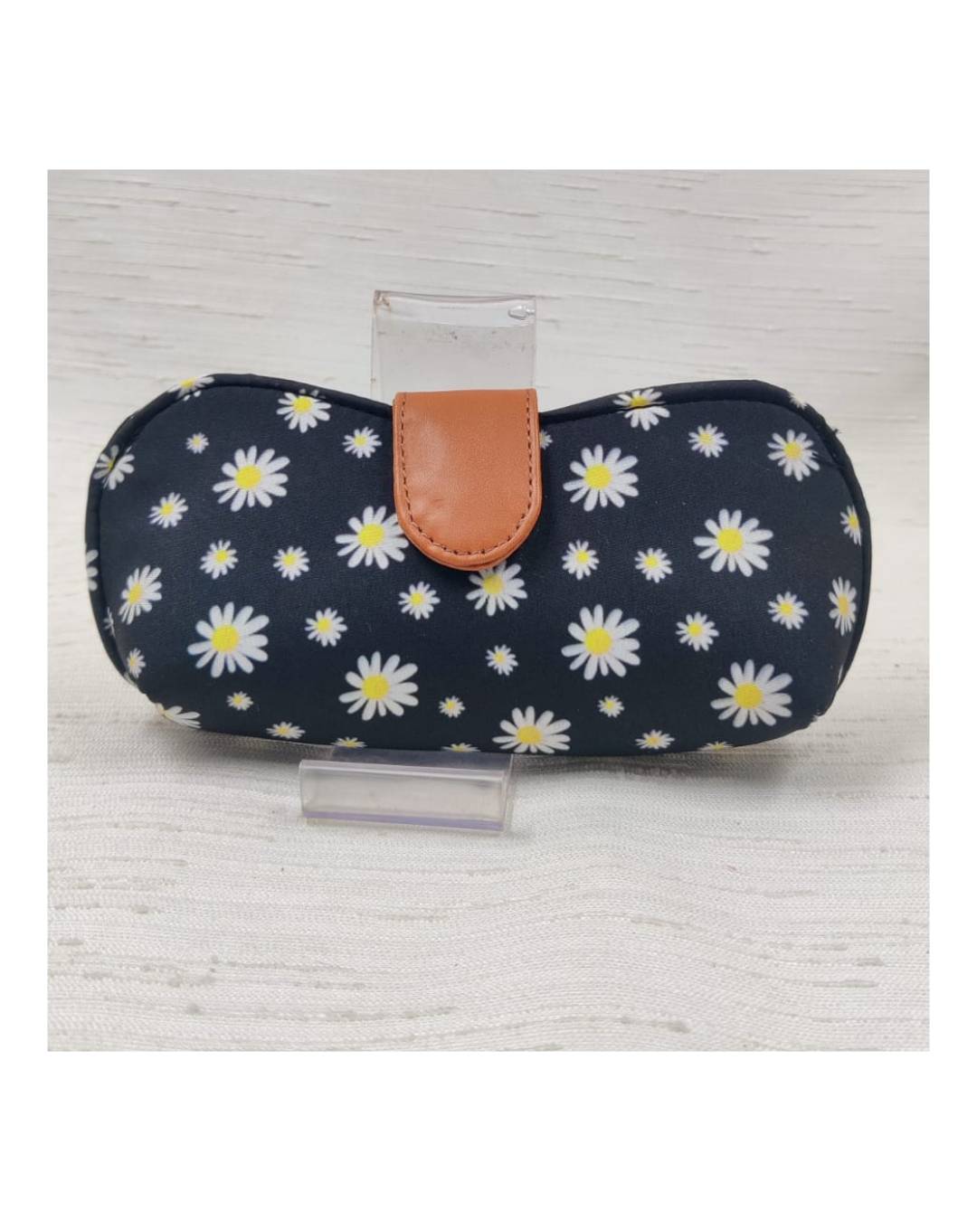 Stylish Azzraa Soft Cotton Sunglass Cover in Jaipur, featuring high-quality cotton material for protection and elegance. - Image 3