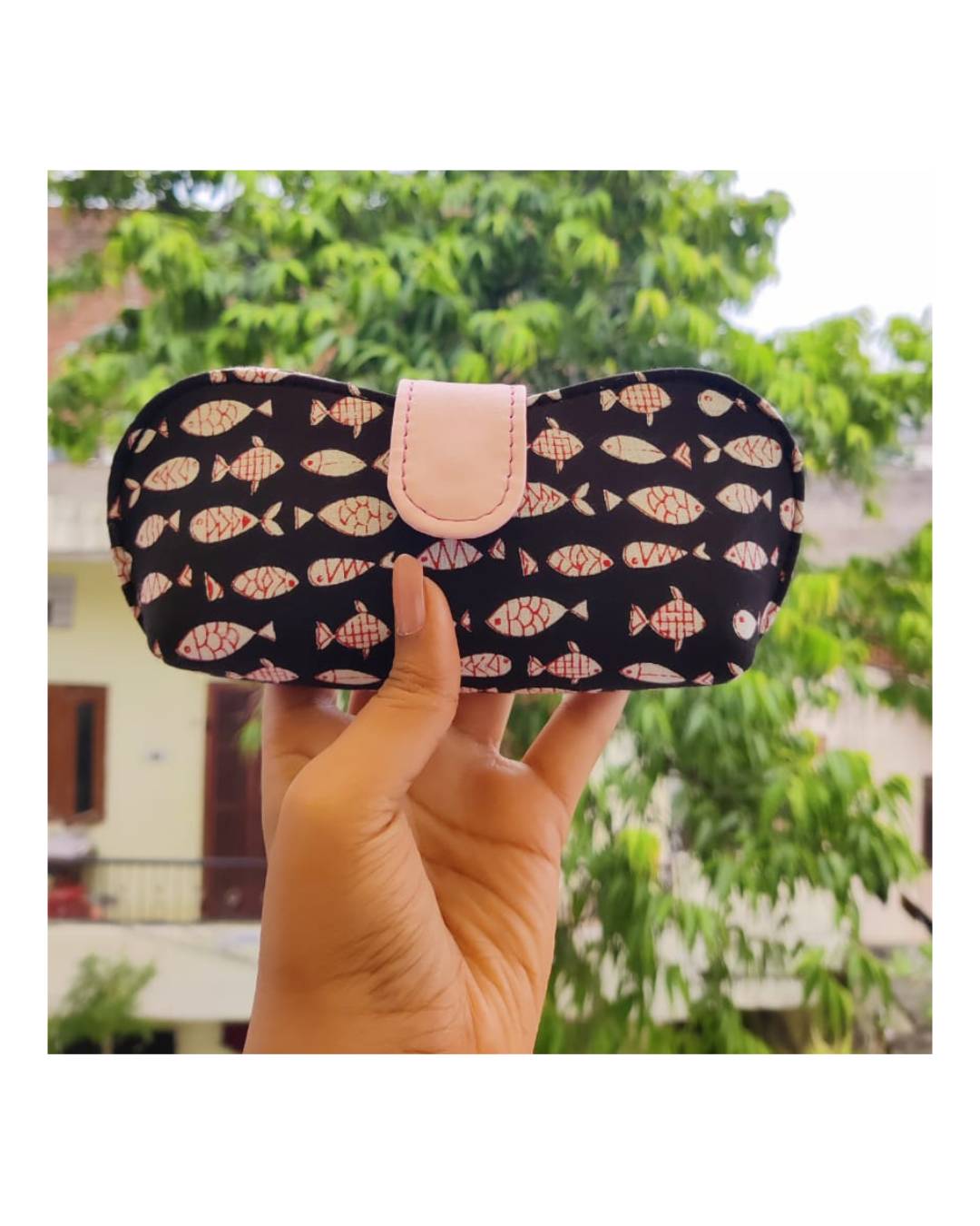 Stylish Azzraa Soft Cotton Sunglass Cover in Jaipur, featuring high-quality cotton material for protection and elegance. - Image 4