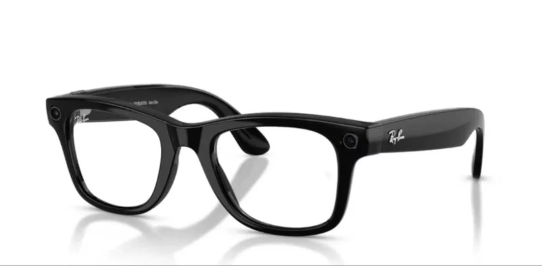 Wayfarer Gen2 Shiny Black sunglasses displayed in Bhawanipore, KOLKATTA