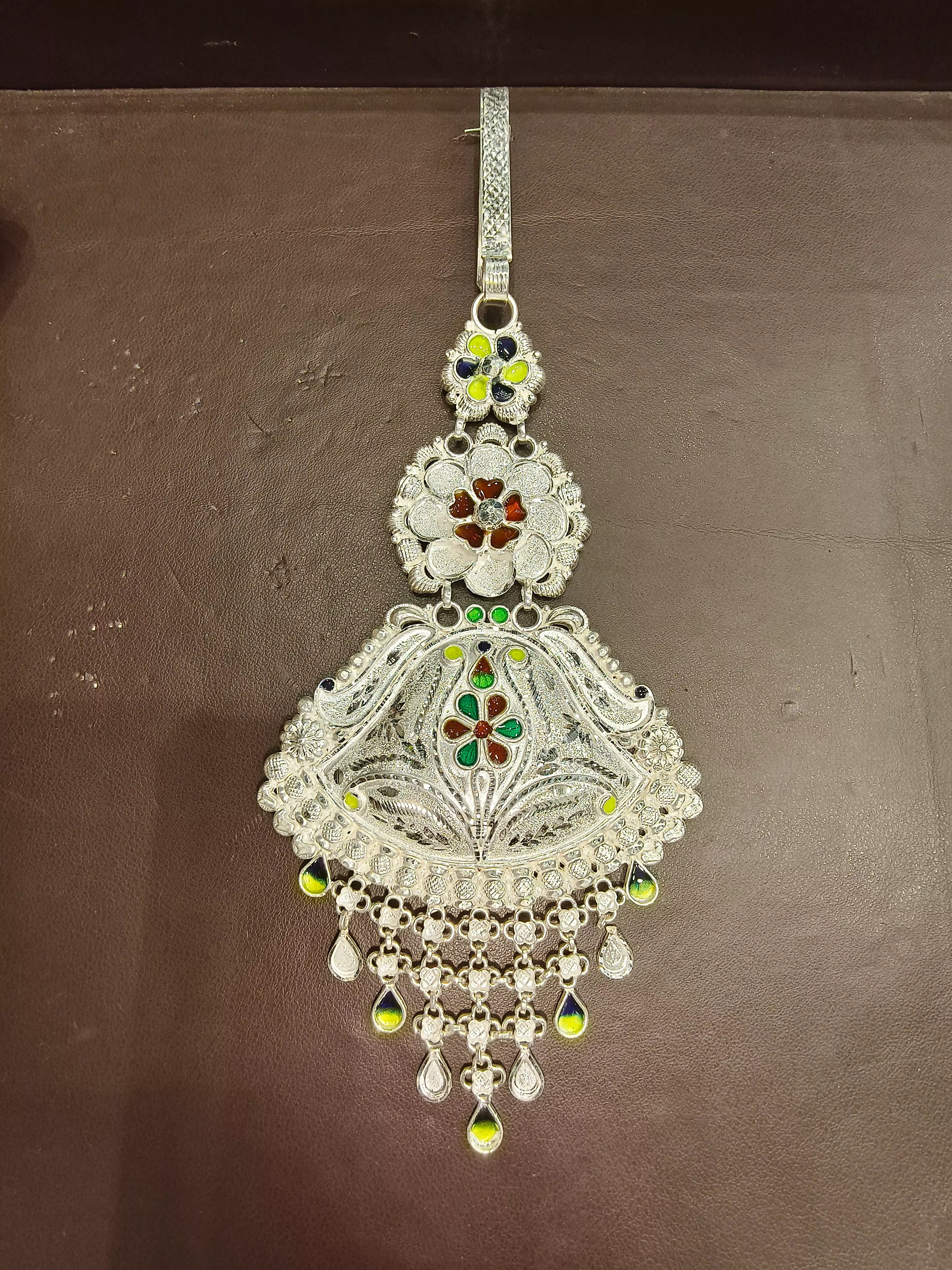 Elegant Ladies Silver Guccha showcased in TWENTYFOUR NORTH PARGANAS, designed for style enhancement.