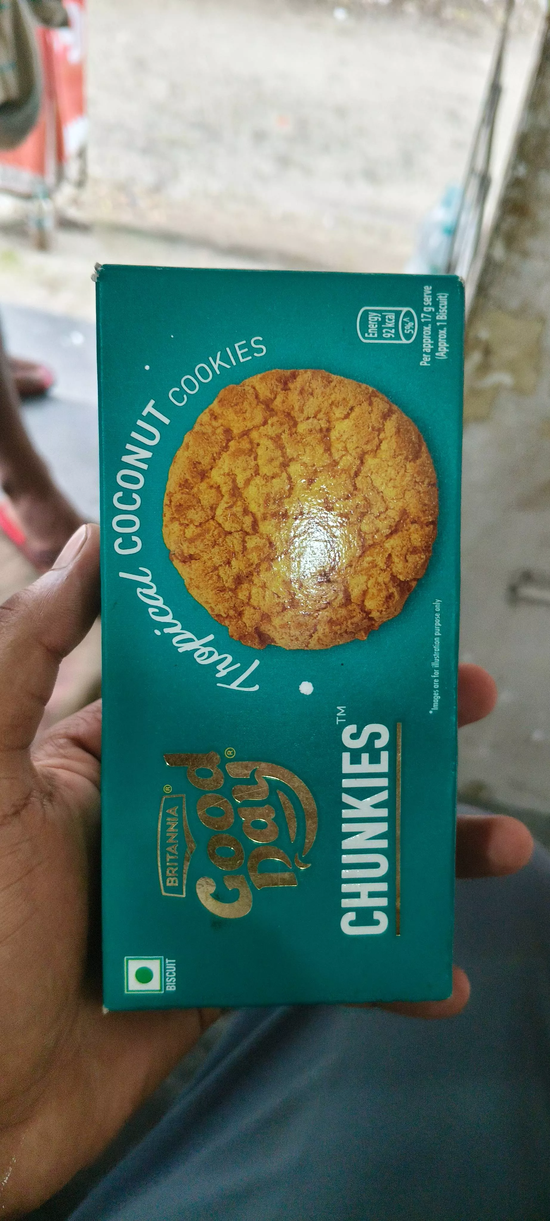 Britannia Good Day Chunkies Tropical Coconut Cookies pack with tropical design in ROWTA