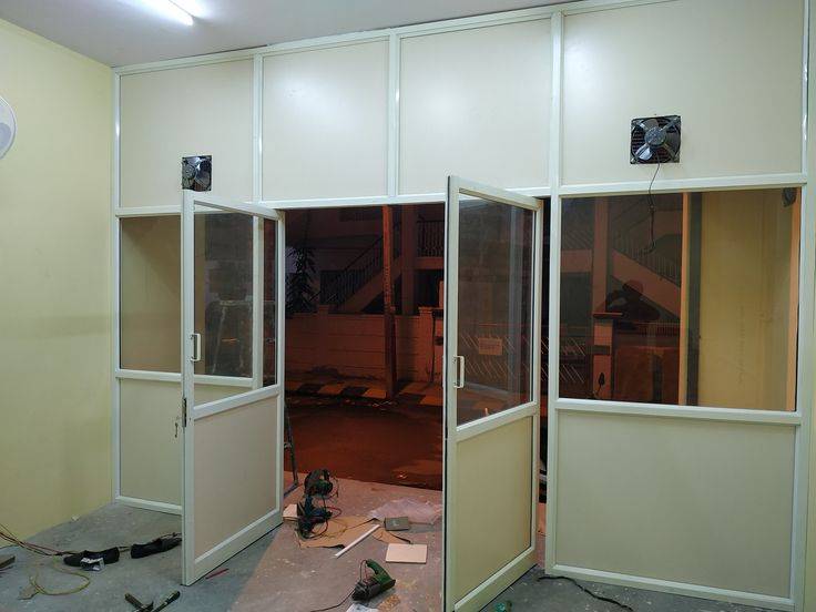 Stylish Aluminium Partition and Door design in Raebareli, showcasing modern aesthetics and functionality. - Image 2