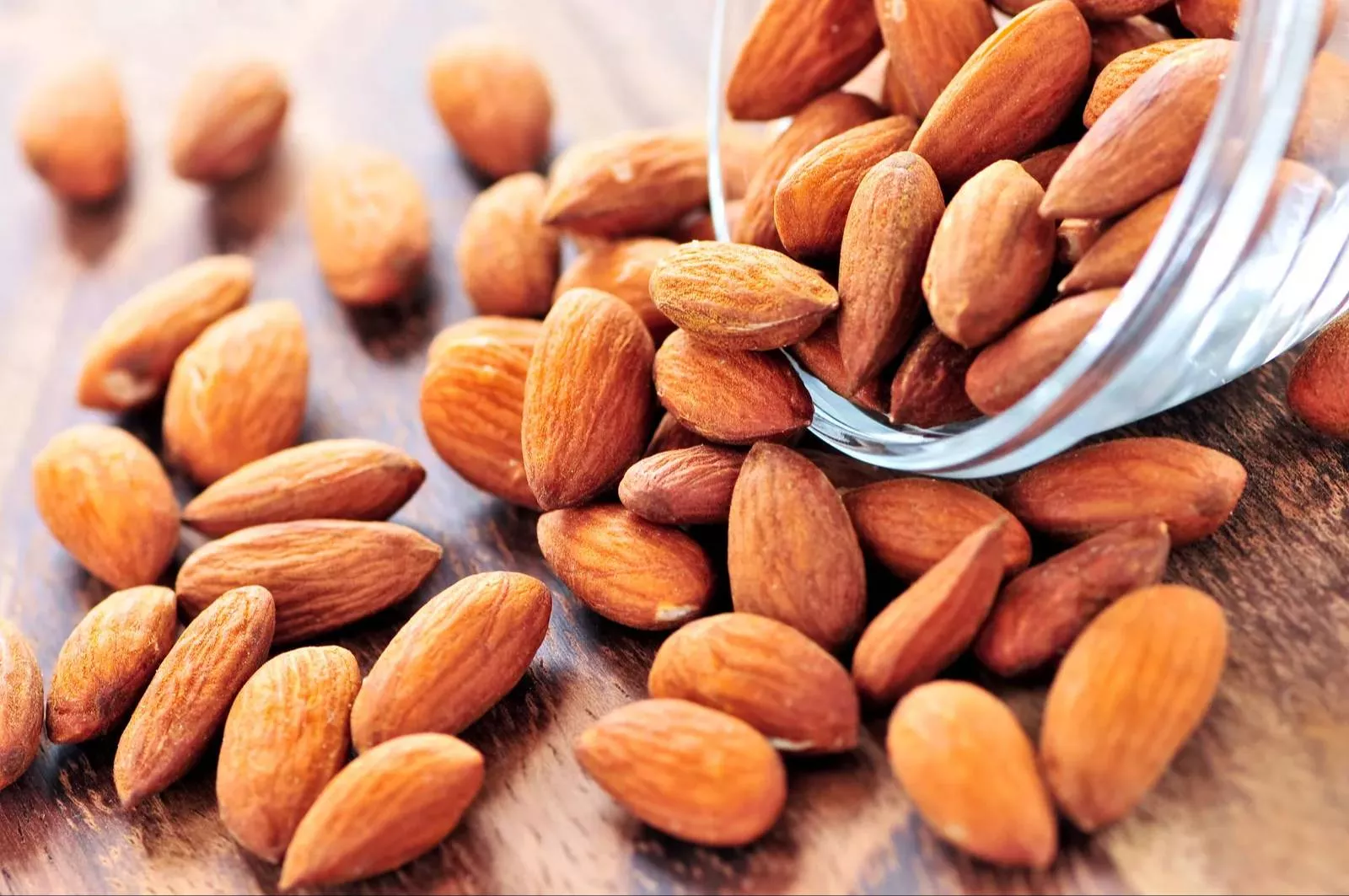 A bowl of premium almonds showcasing their natural color and texture in Bengaluru.