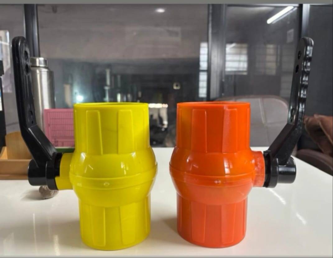 Durable and stylish Cupling cup holder in Wyra