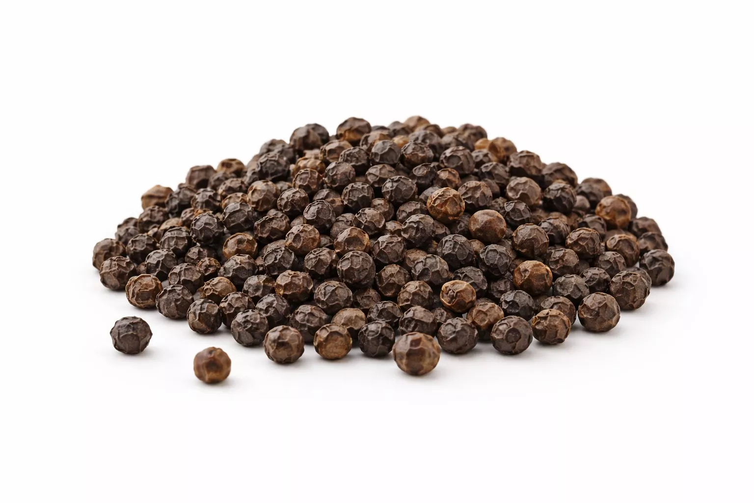 High-quality whole black peppercorns available at VAGMINE SOUL in New Delhi - Image 1