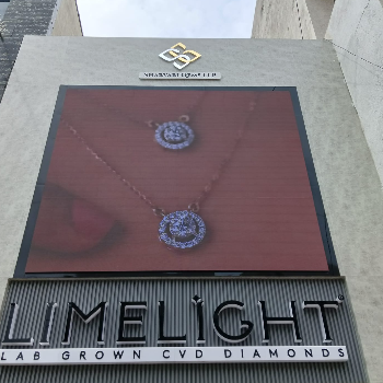 Jewellery-https://media.vyaparify.com/vcards/products/98657/product_1733750923.png Image