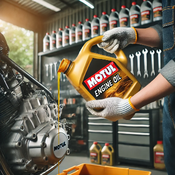 ENGINE OIL ( MOTUL ) | BIKE CLUB TWO WHEELER MULTI BRAND SERVICE CENTER | NO 718 TRICHY ROADRAMANATHAPURAM OPPTO ALVERNIA SCHOOL