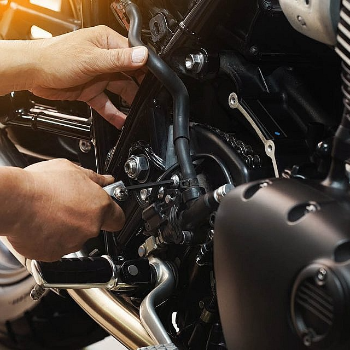 BATTERY CHARGER SERVICE | BIKE CLUB TWO WHEELER MULTI BRAND SERVICE CENTER | NO 718 TRICHY ROADRAMANATHAPURAM OPPTO ALVERNIA SCHOOL