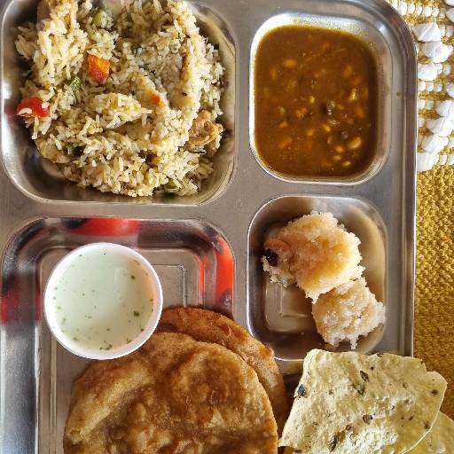 Breakfast and Lunch at Srinivasa Cafe in Srinivas | Delicious Menus | SRINIVASA CAFE | SRINIVASA CAFE