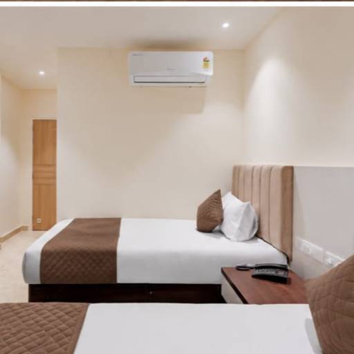 Premium Twin Bed Room in Varanasi | Cozy Accommodations