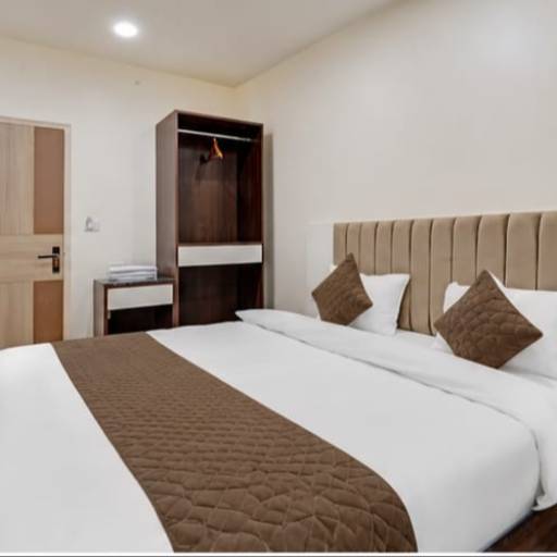 AC Deluxe Room in Varanasi | Luxury Stay